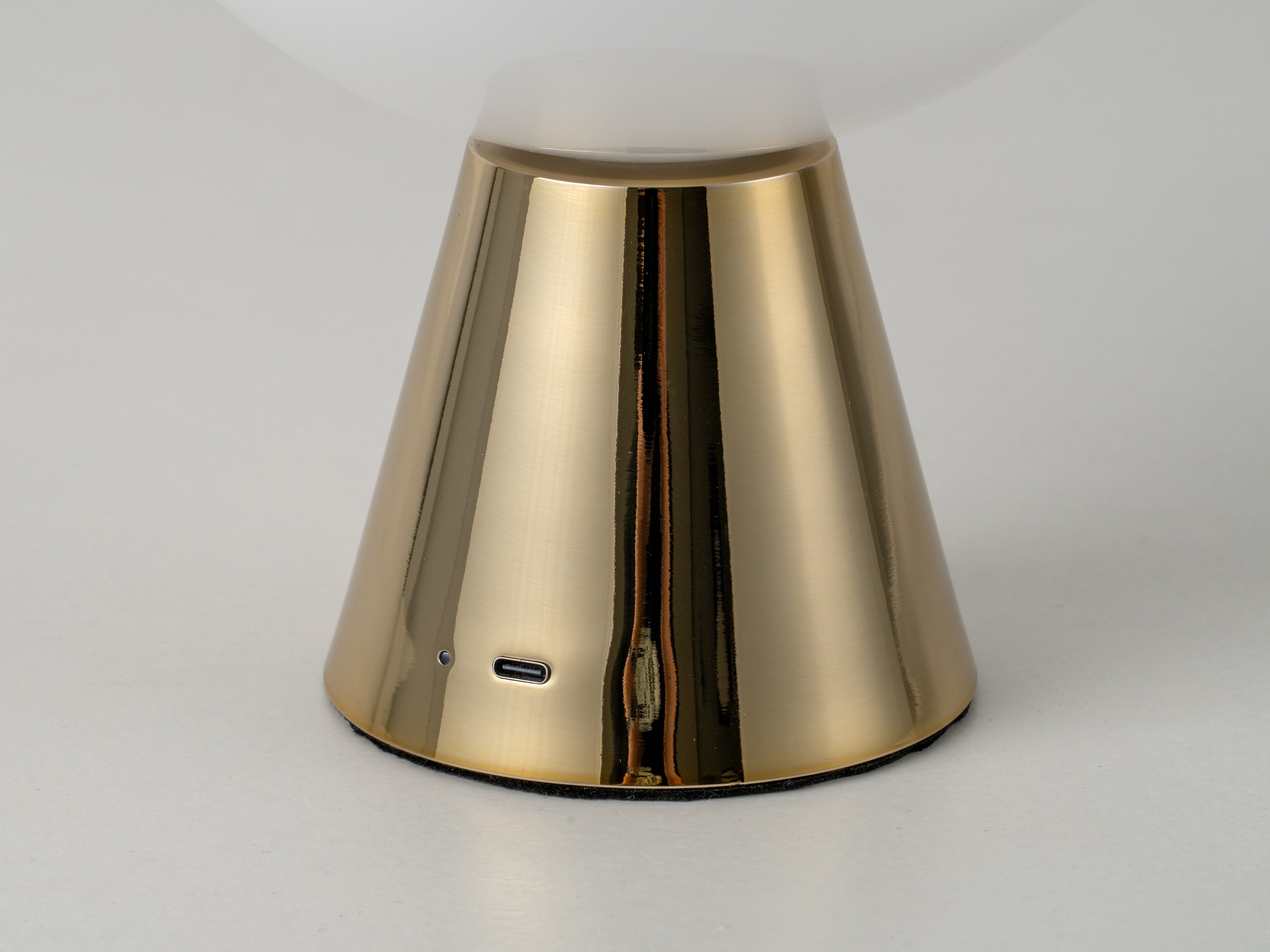 Brass dome cordless table lamp