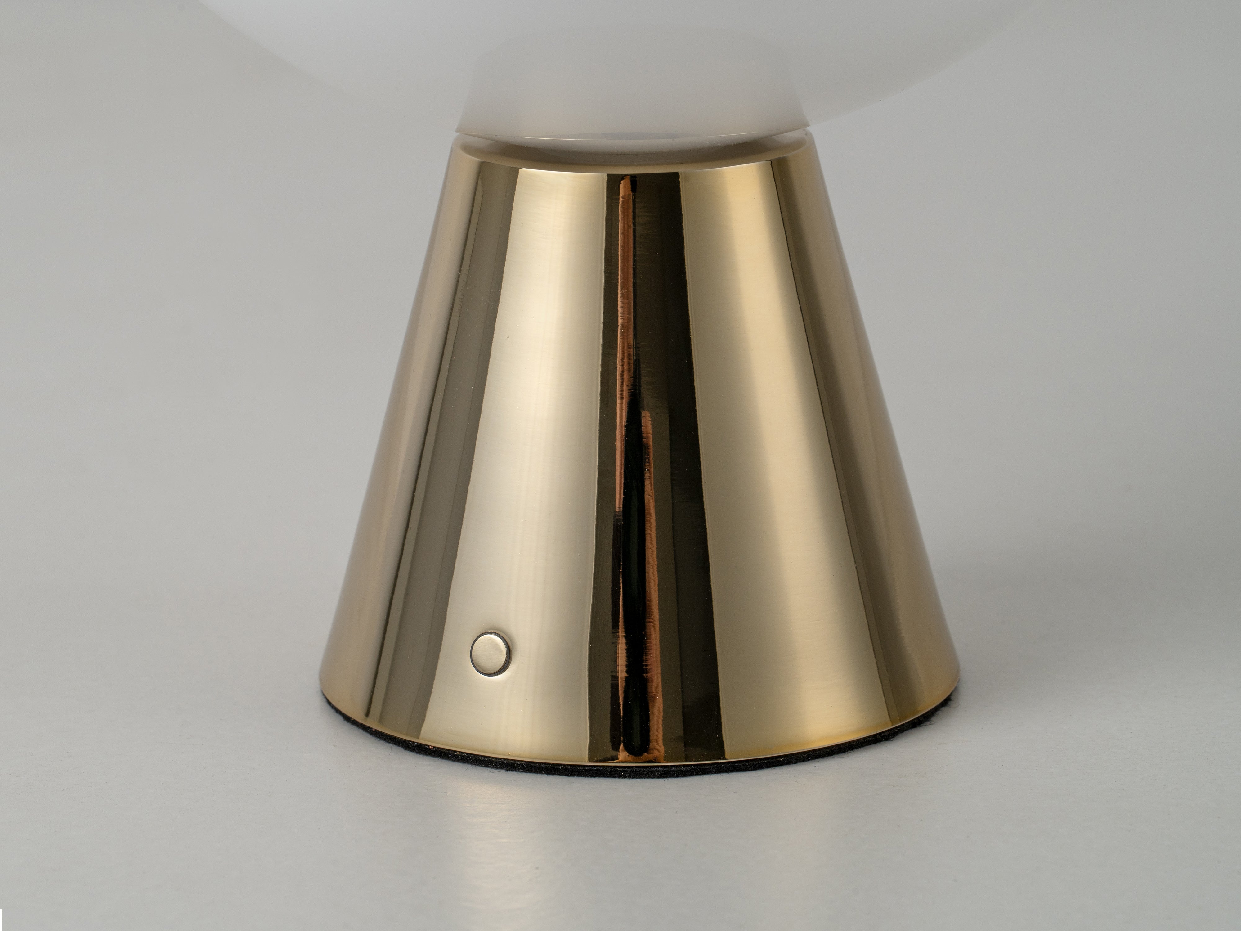 Brass dome cordless table lamp