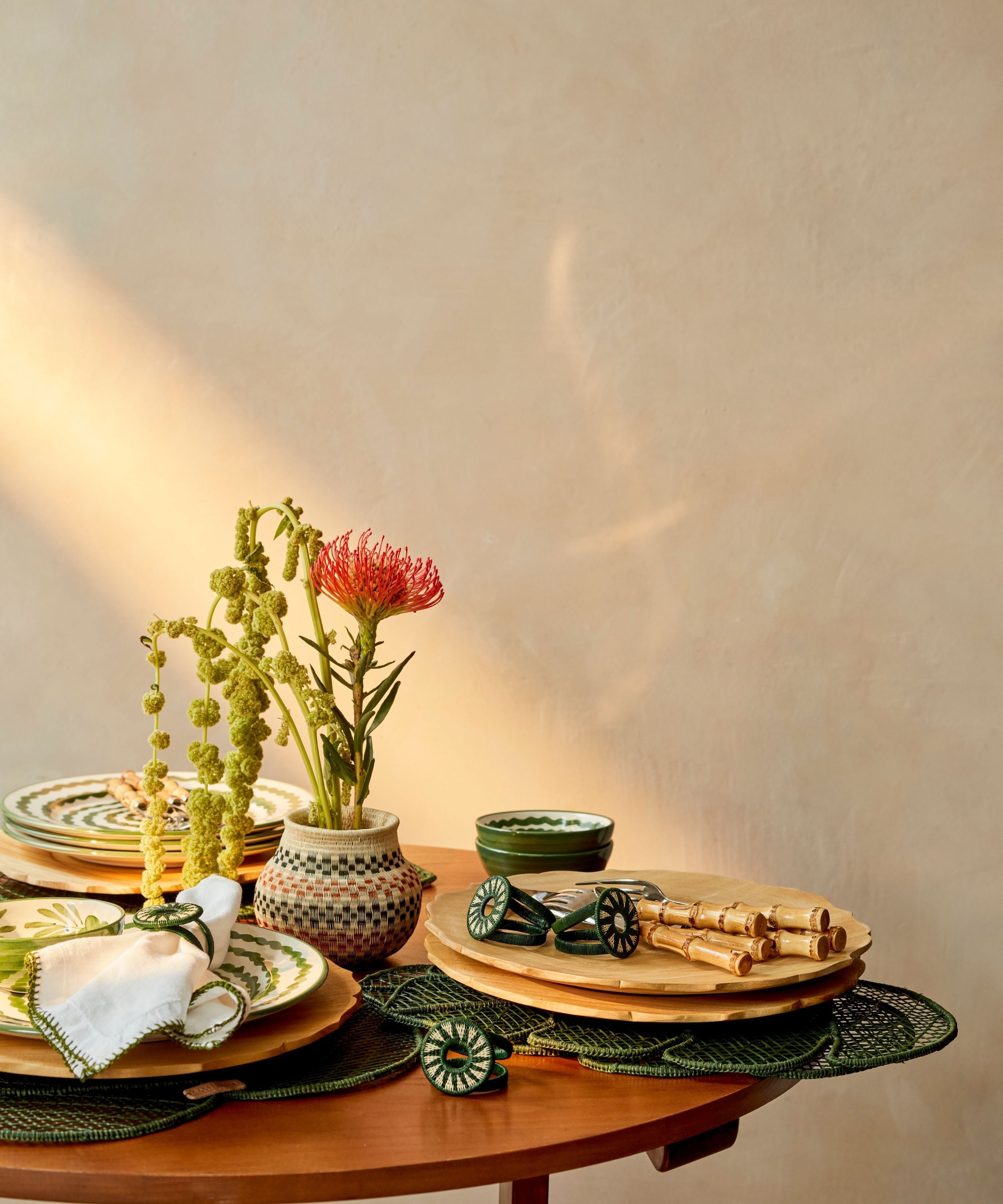Dinner Plate - Ondas - Fern Green