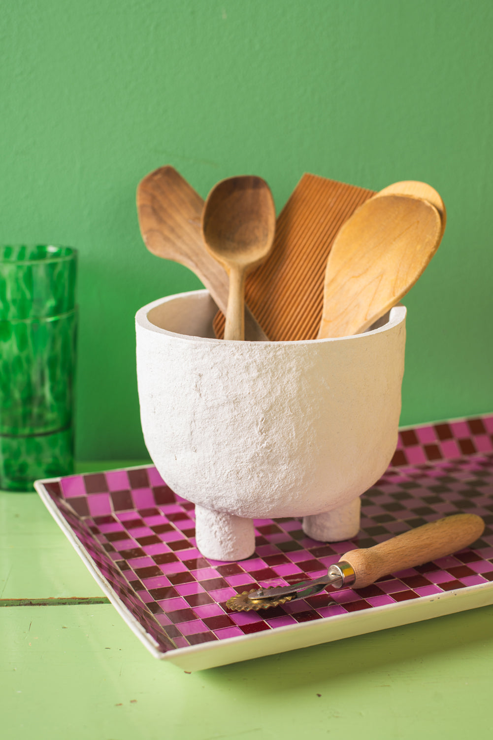 Small White Katran Pot with Legs