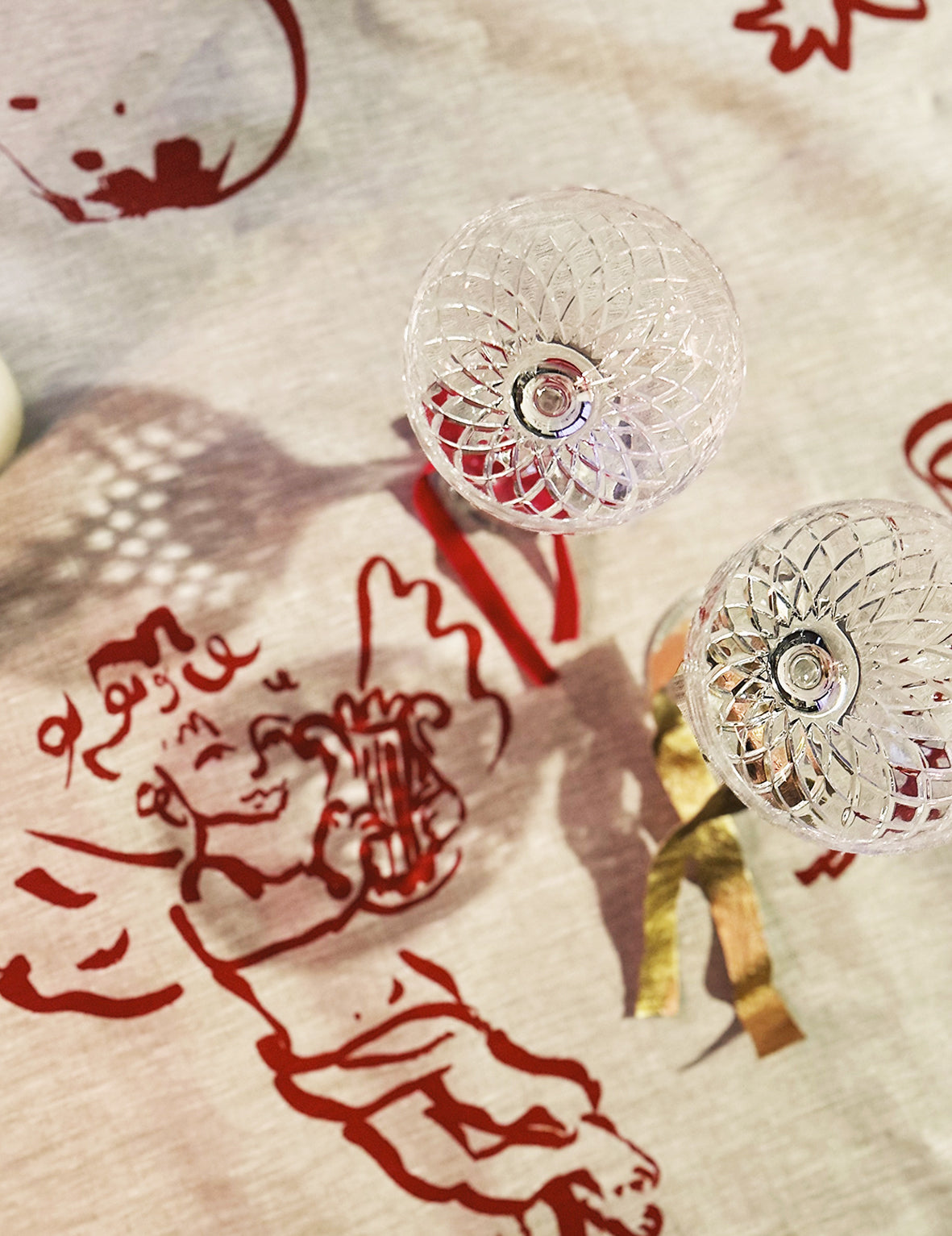 Cherubs & Reindeer Linen Tablecloth