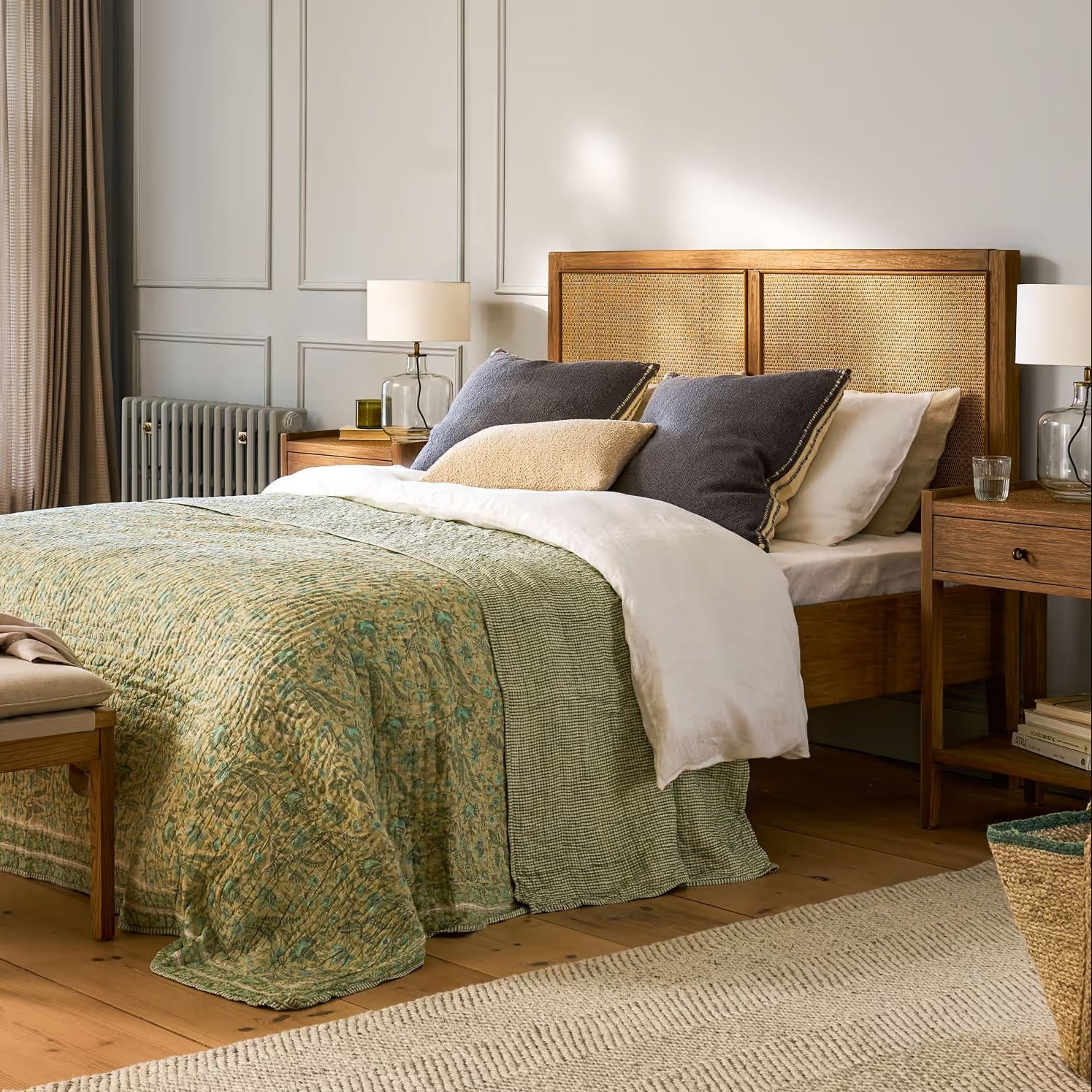 Chesterton King Bed Natural