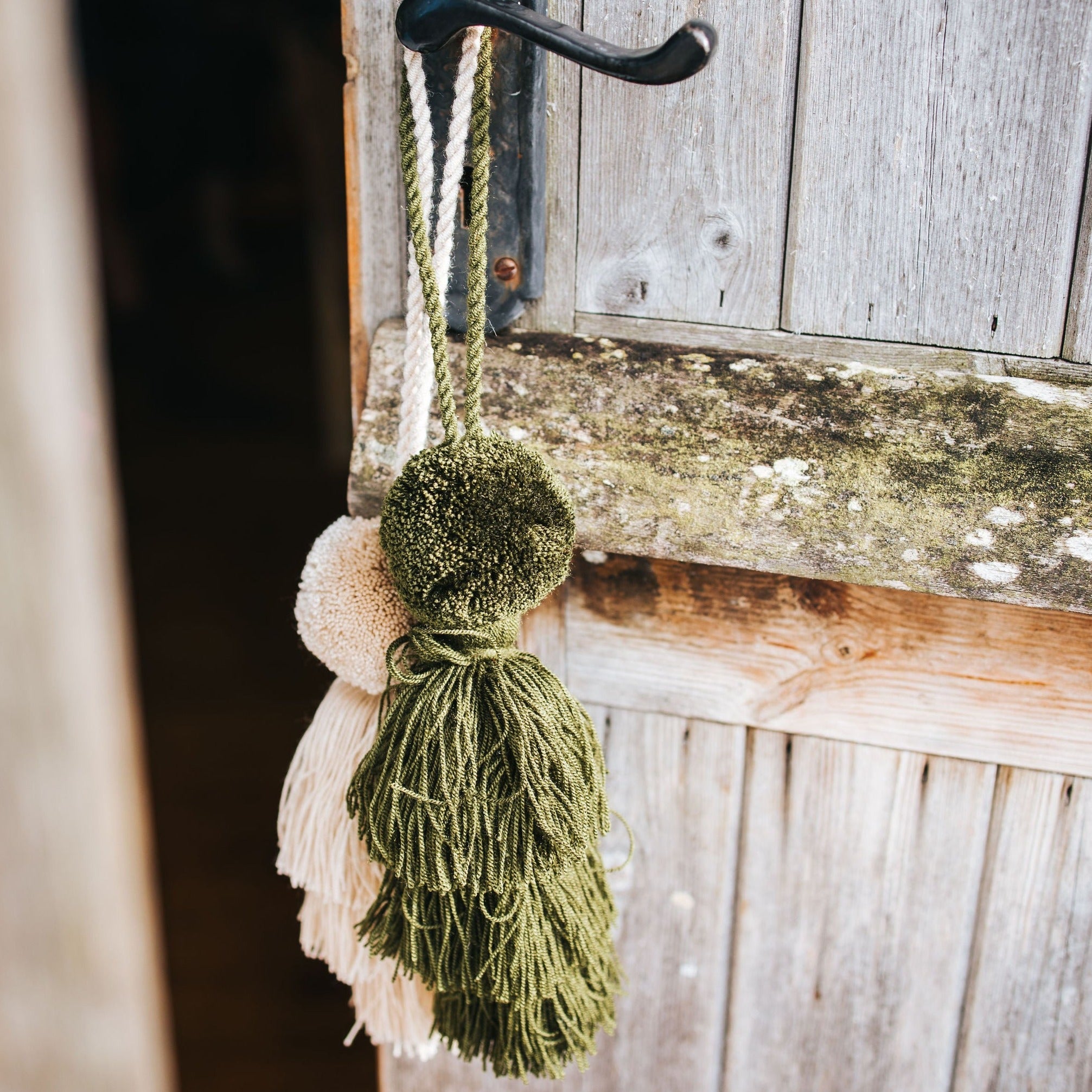 Wayuu Classic Pom Pom Tassel