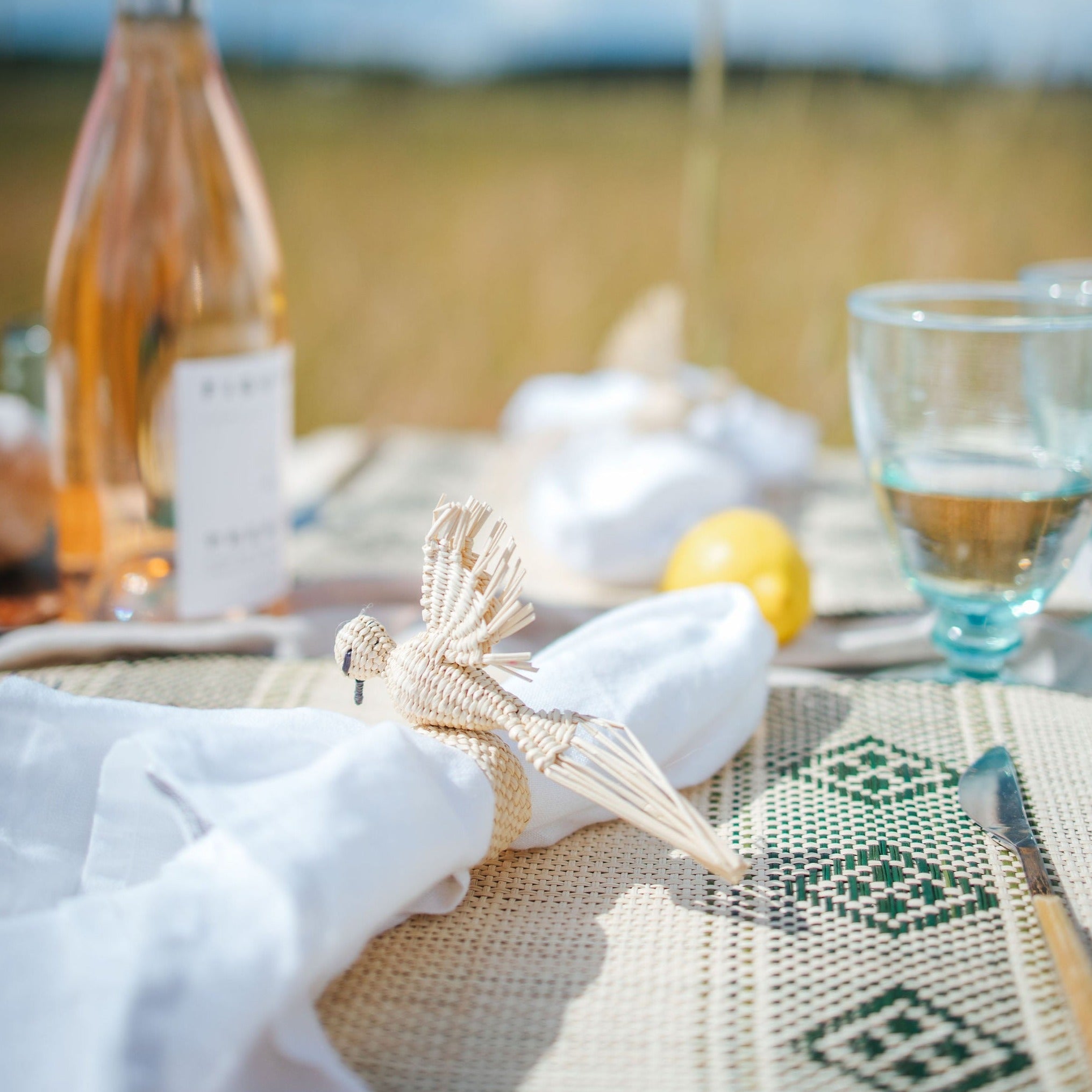 Palmito Natural Hummingbird Napkin Rings (Set of 4)