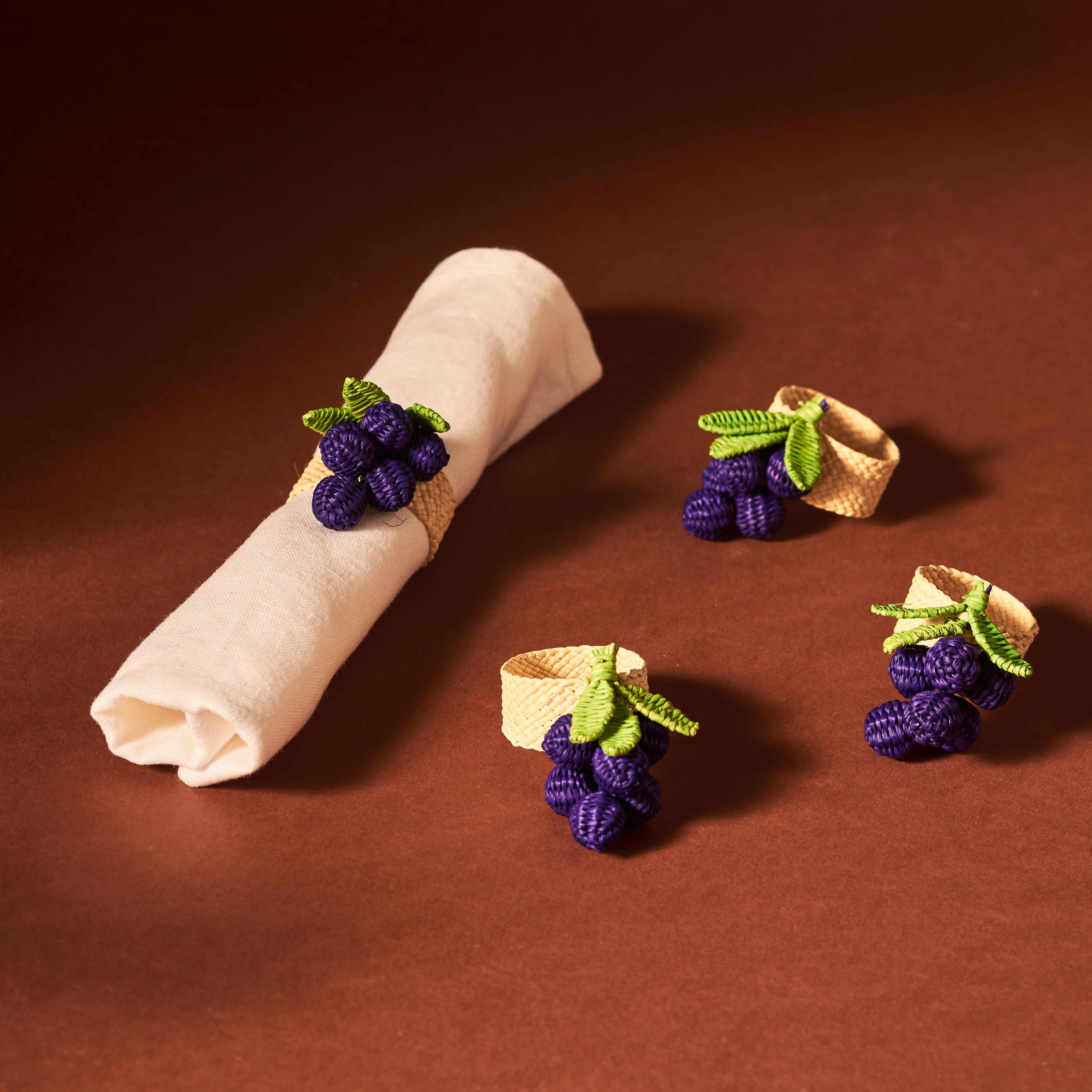 Palmito Grape Napkin Rings (Set of 4)