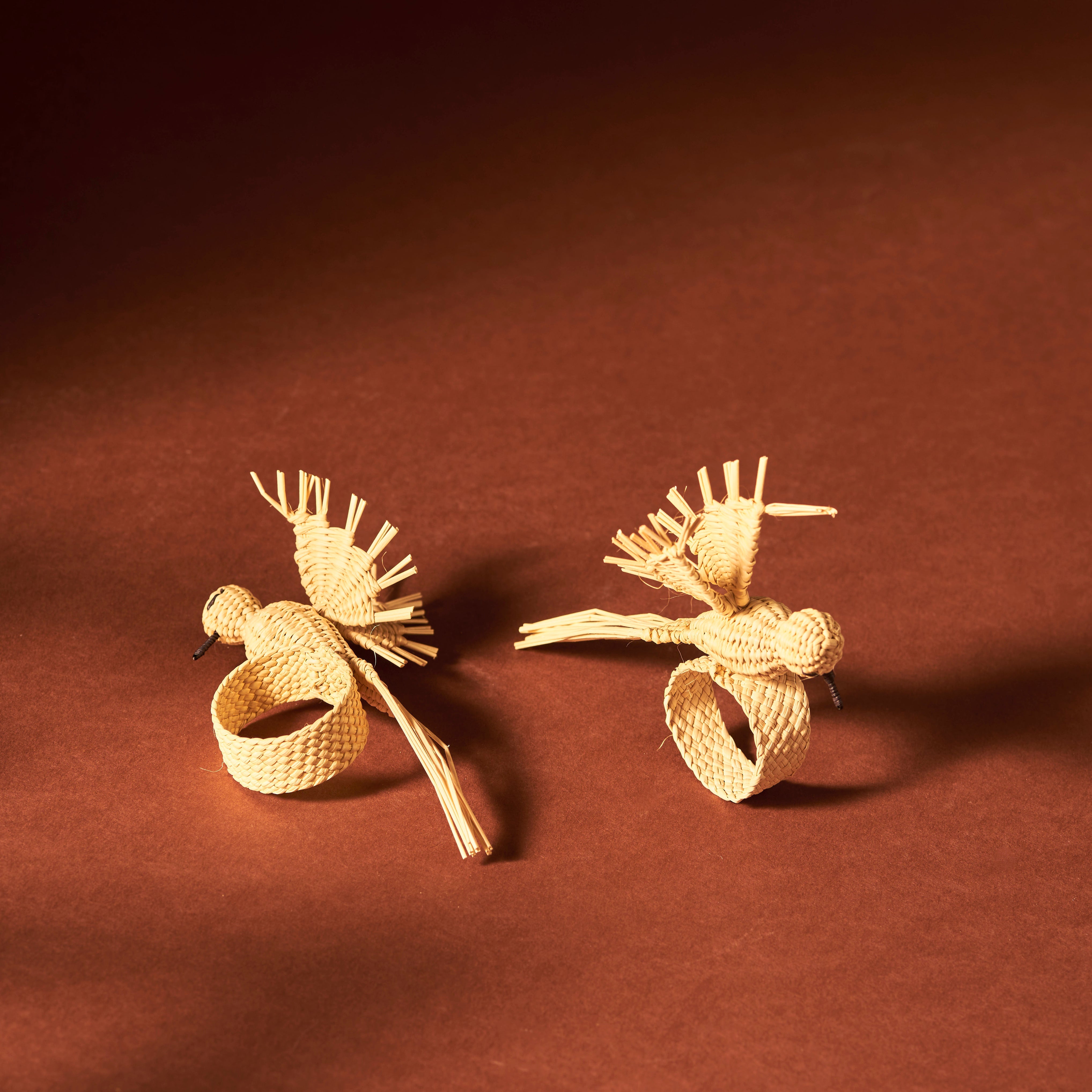 Palmito Natural Hummingbird Napkin Rings (Set of 4)