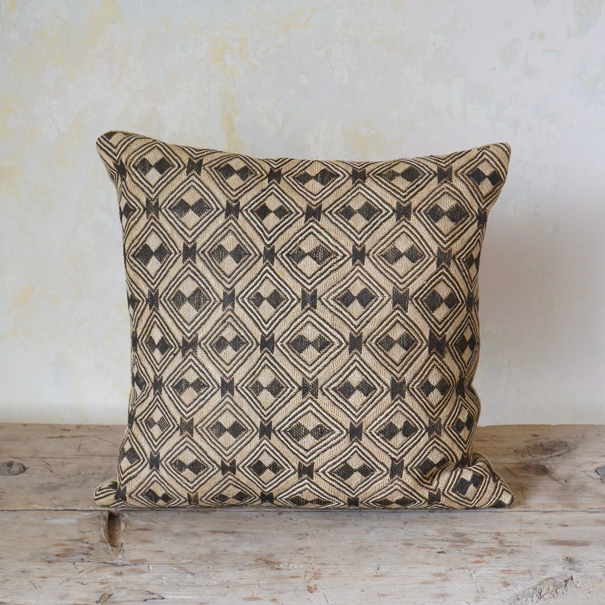 Kuba Cushion