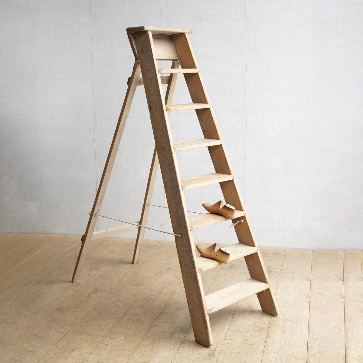 Pitch Pine Ladder