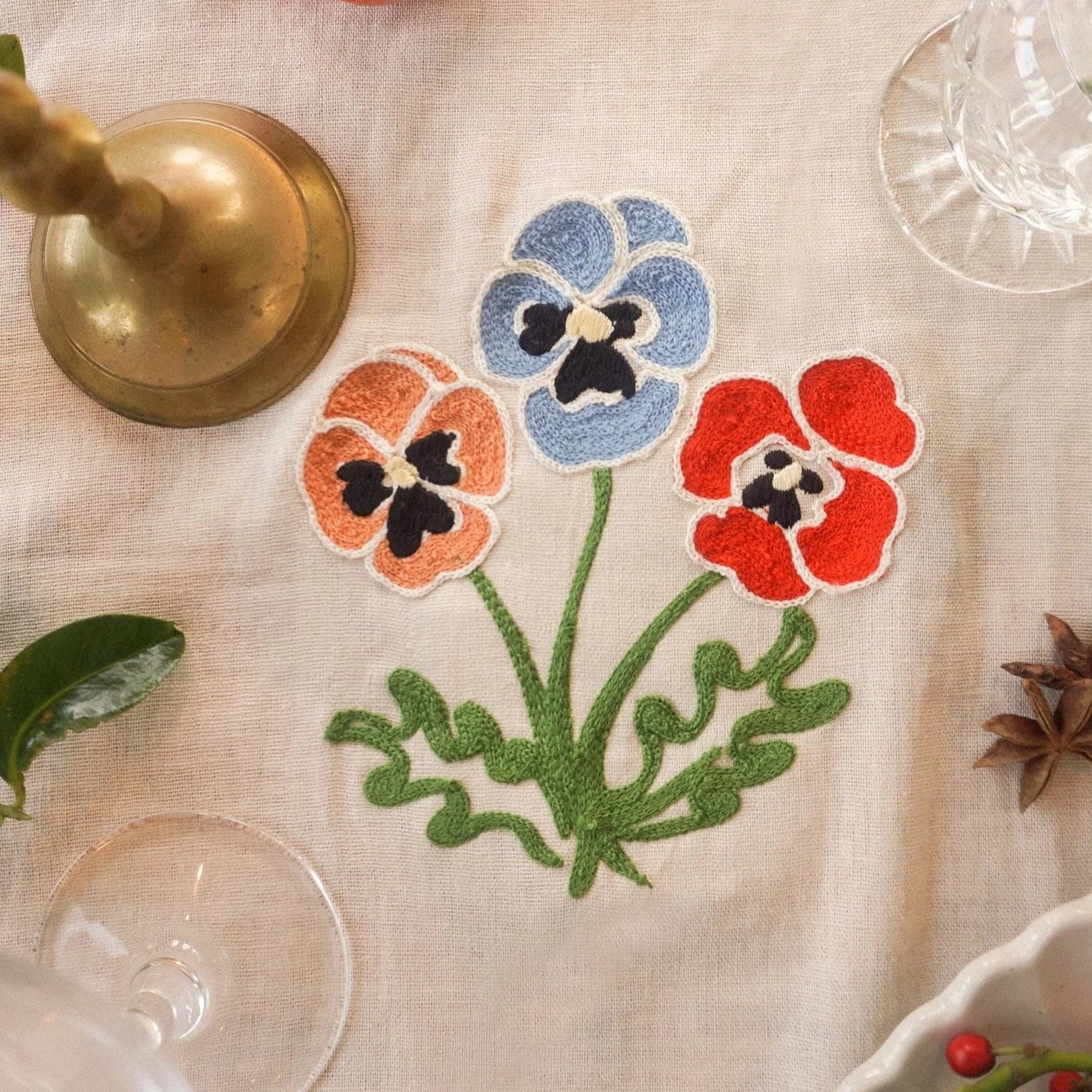 Winter Pansy Tablerunner