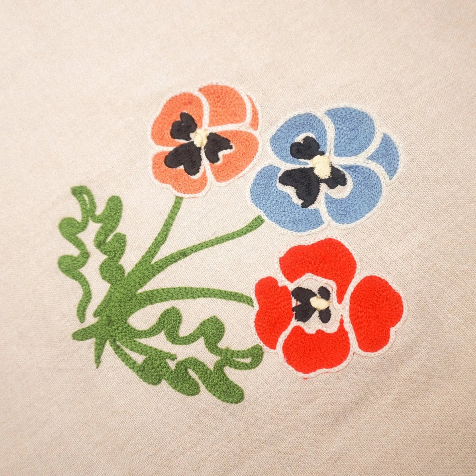 Winter Pansy Tablerunner