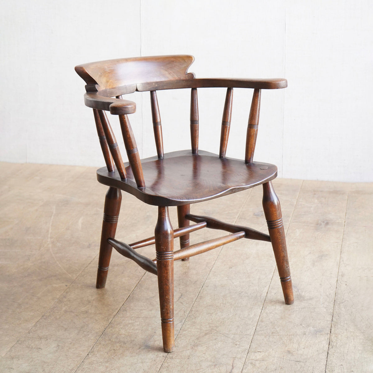 1900's Elm Carver