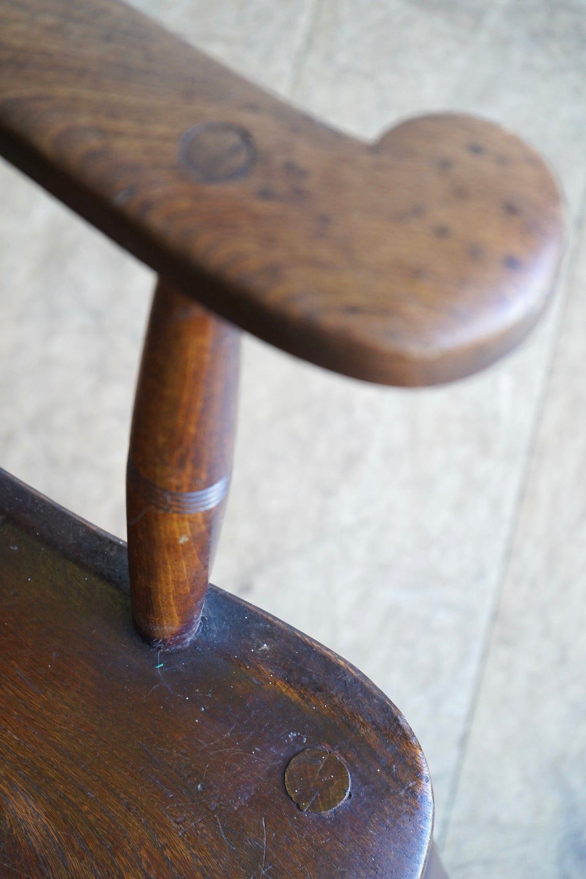 1900's Elm Carver