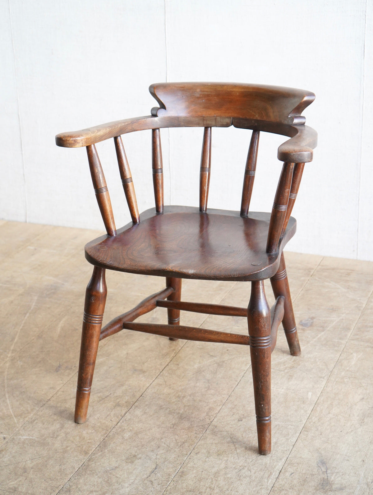 1900's Elm Carver
