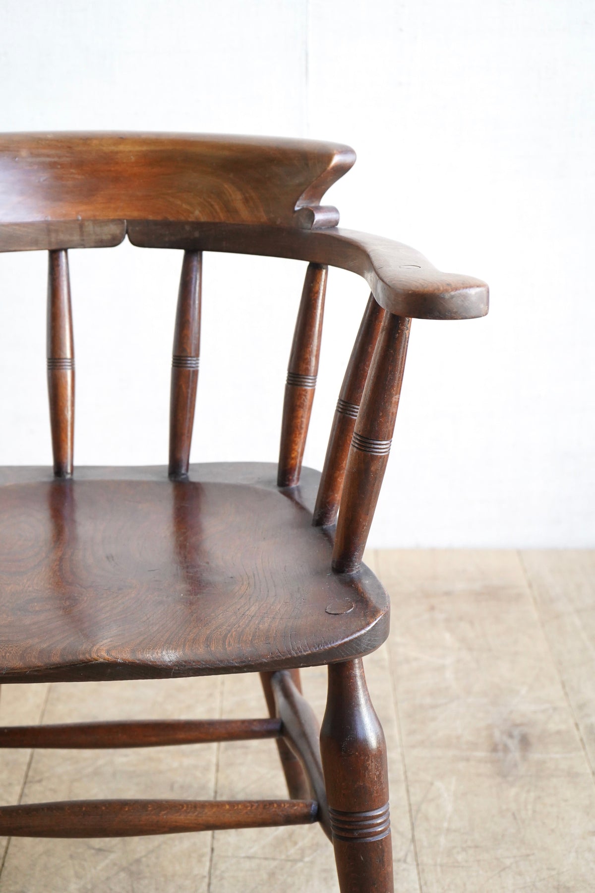 1900's Elm Carver