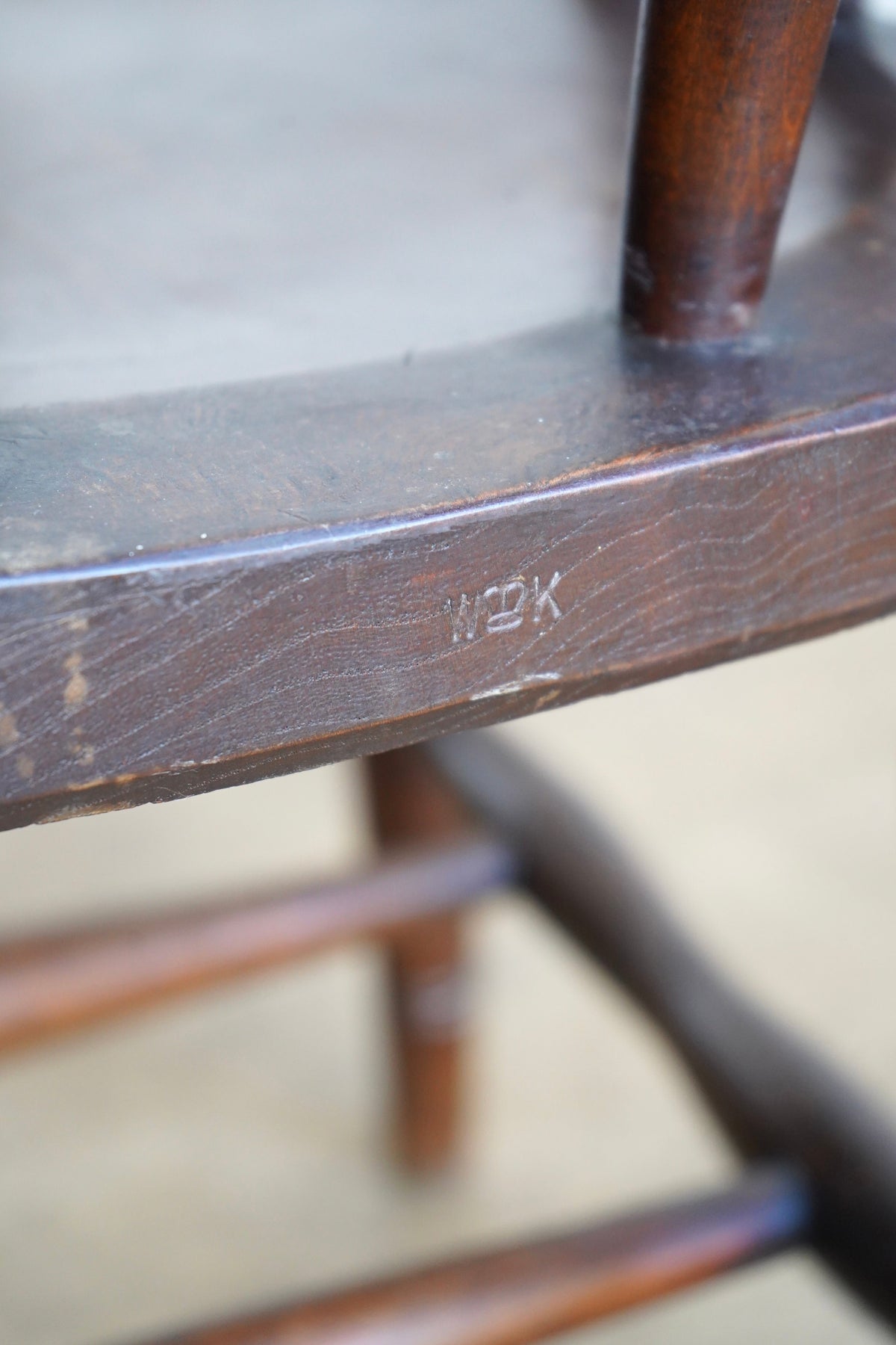 1900's Elm Carver