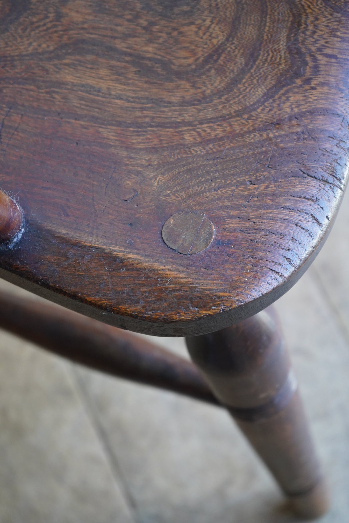 1900's Elm Carver