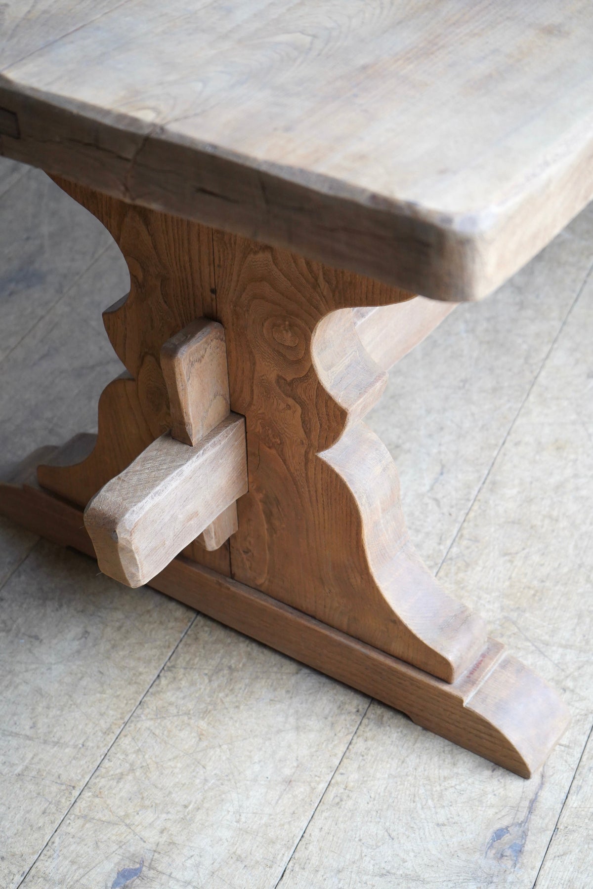 French Alpine Table