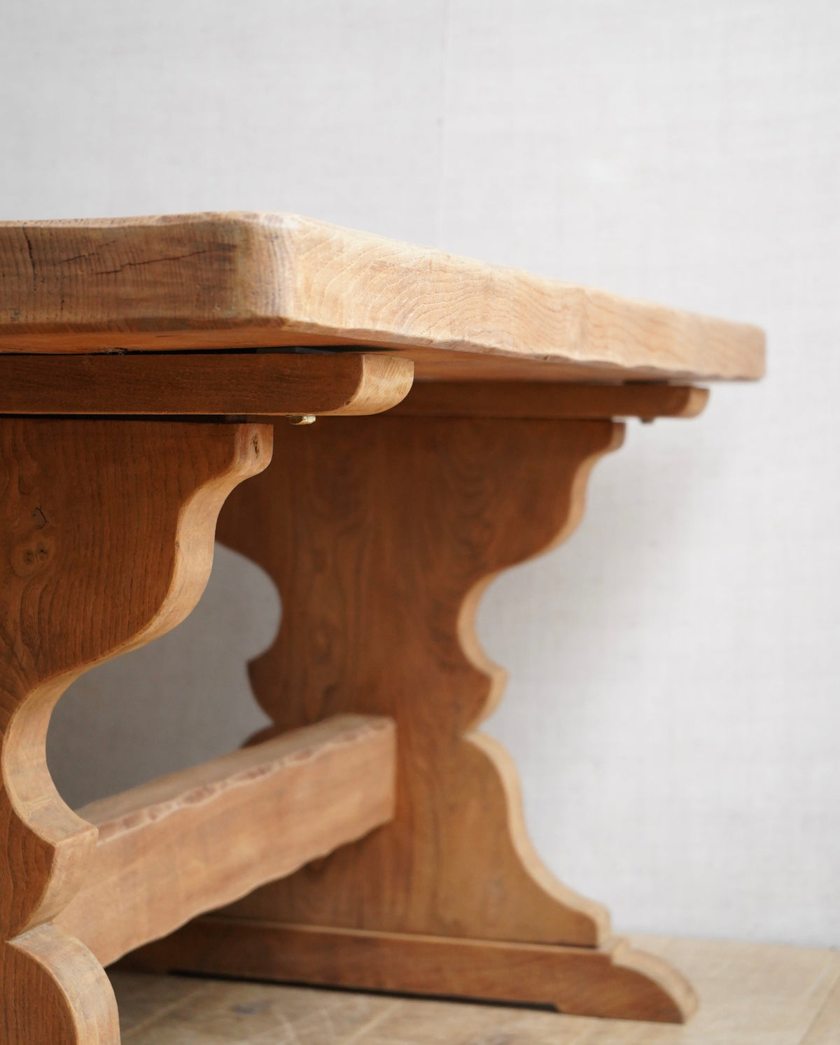 French Alpine Table