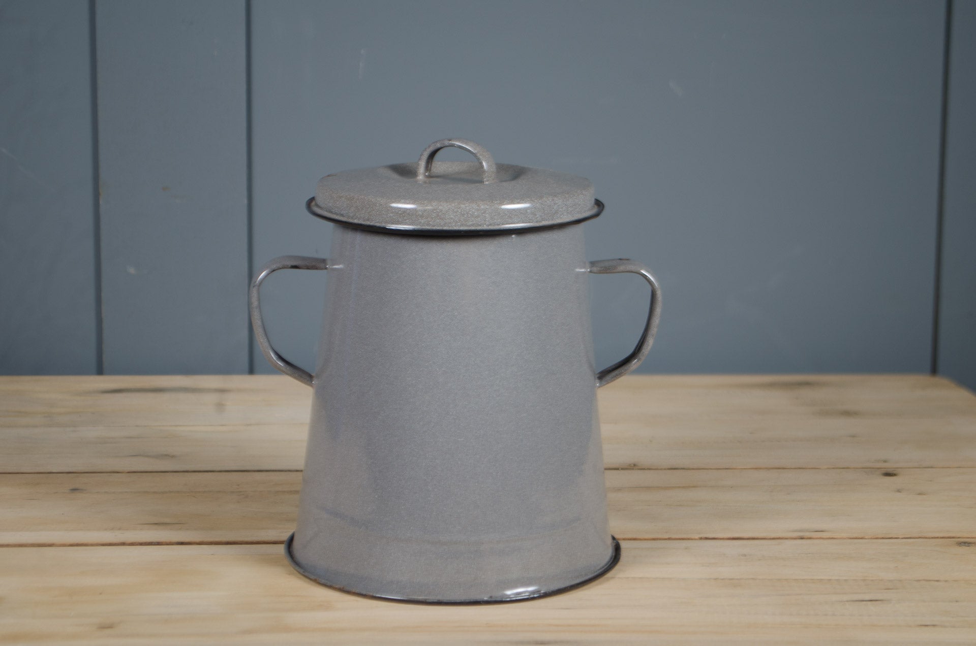 Enamel storage containers