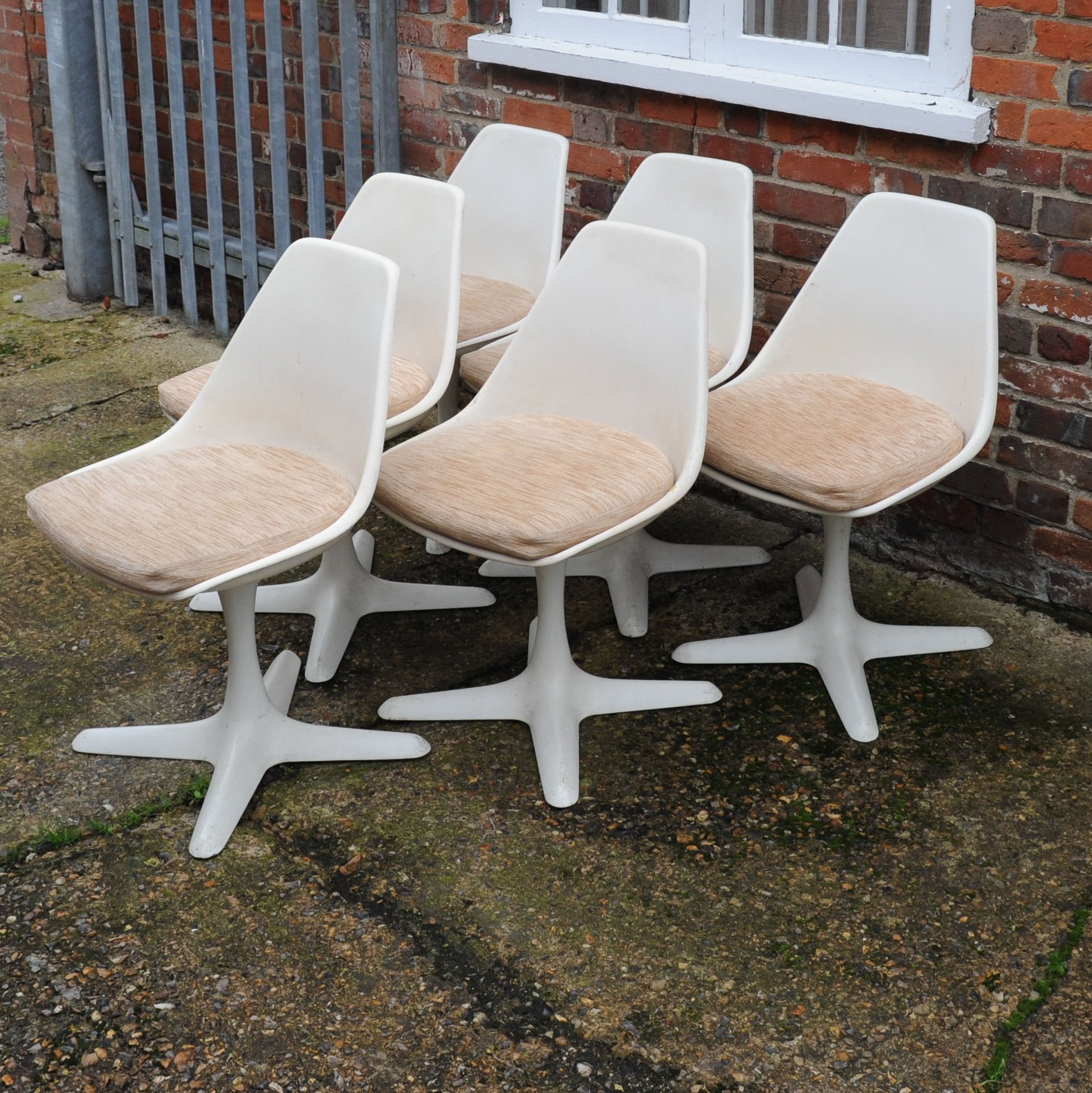 103 Aluminium Tulip Chairs by Maurice Burke for Arkana, 1960s, Set of 6