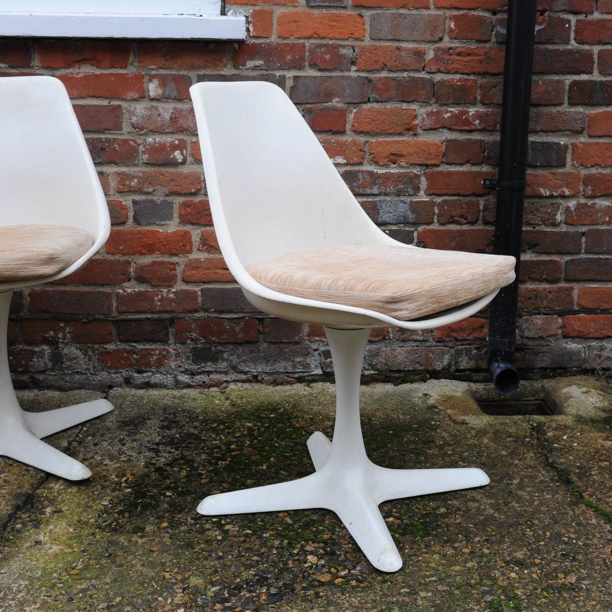 103 Aluminium Tulip Chairs by Maurice Burke for Arkana, 1960s, Set of 6