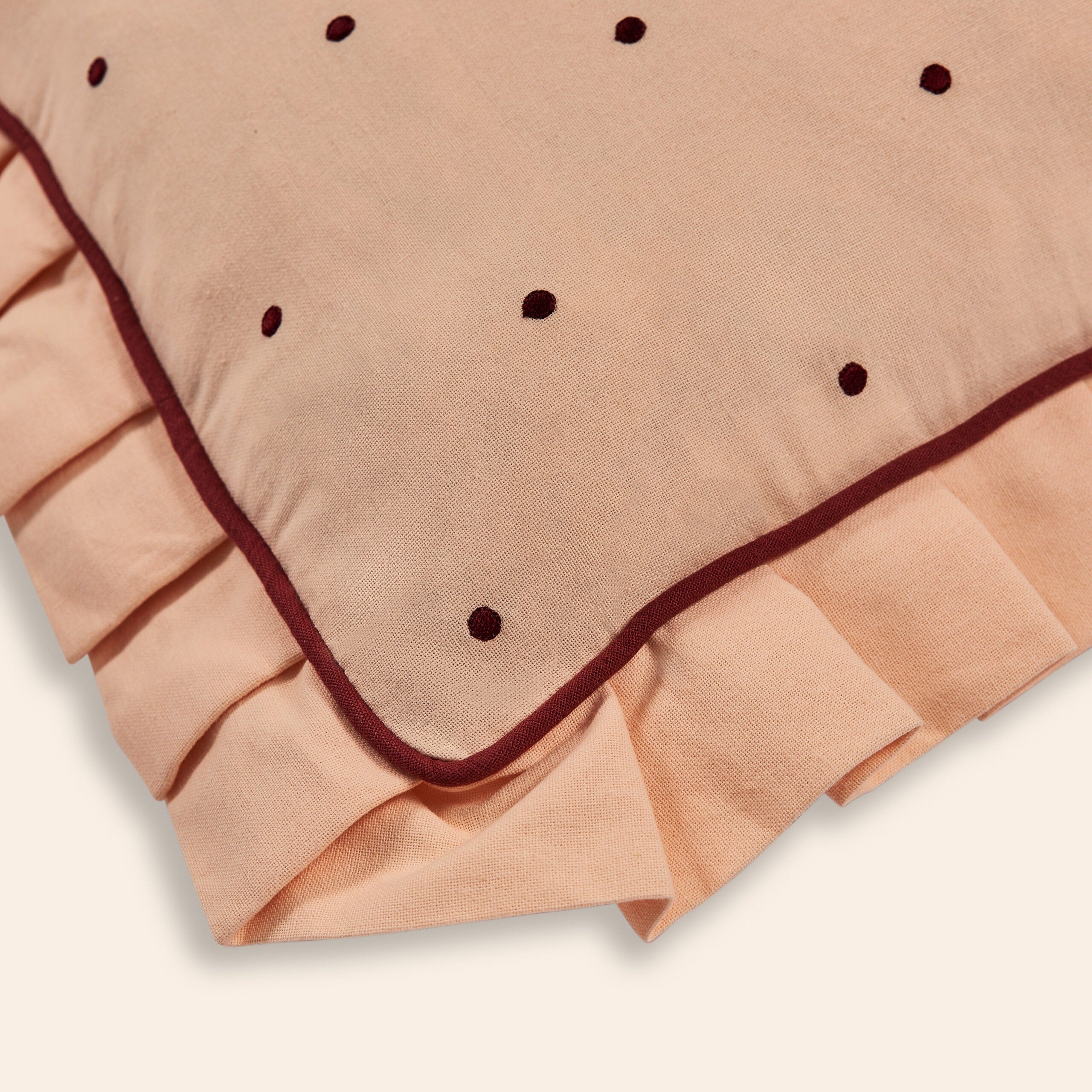 Dolce Dots Cushion, Roulade