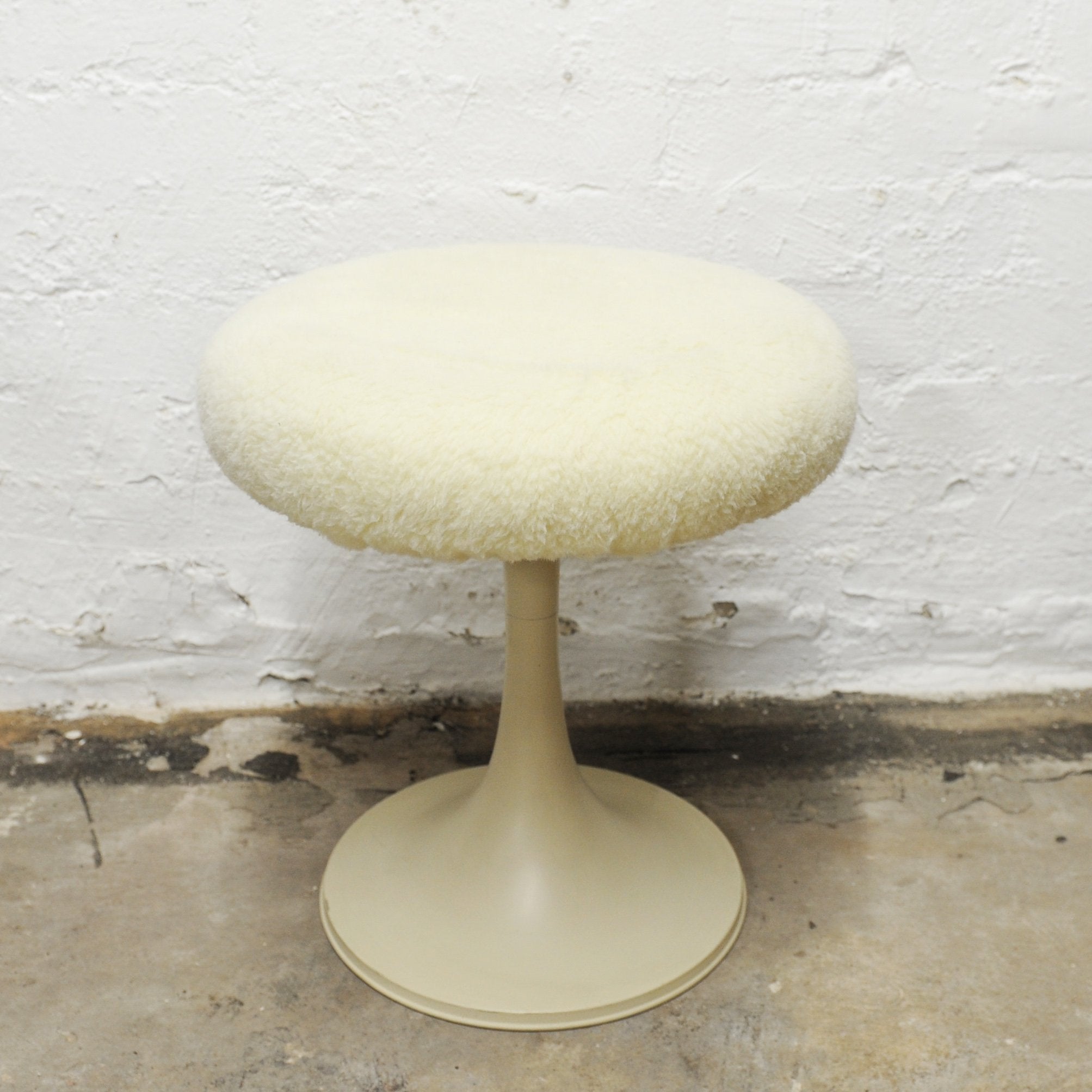 Vintage Cream Space Age Tulip Stool, 1960s