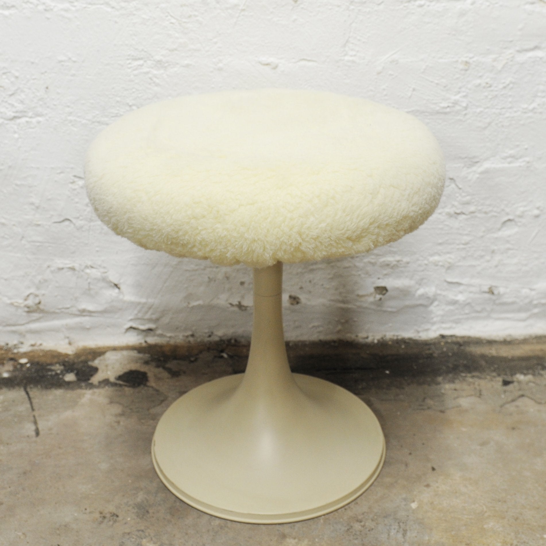 Vintage Cream Space Age Tulip Stool, 1960s