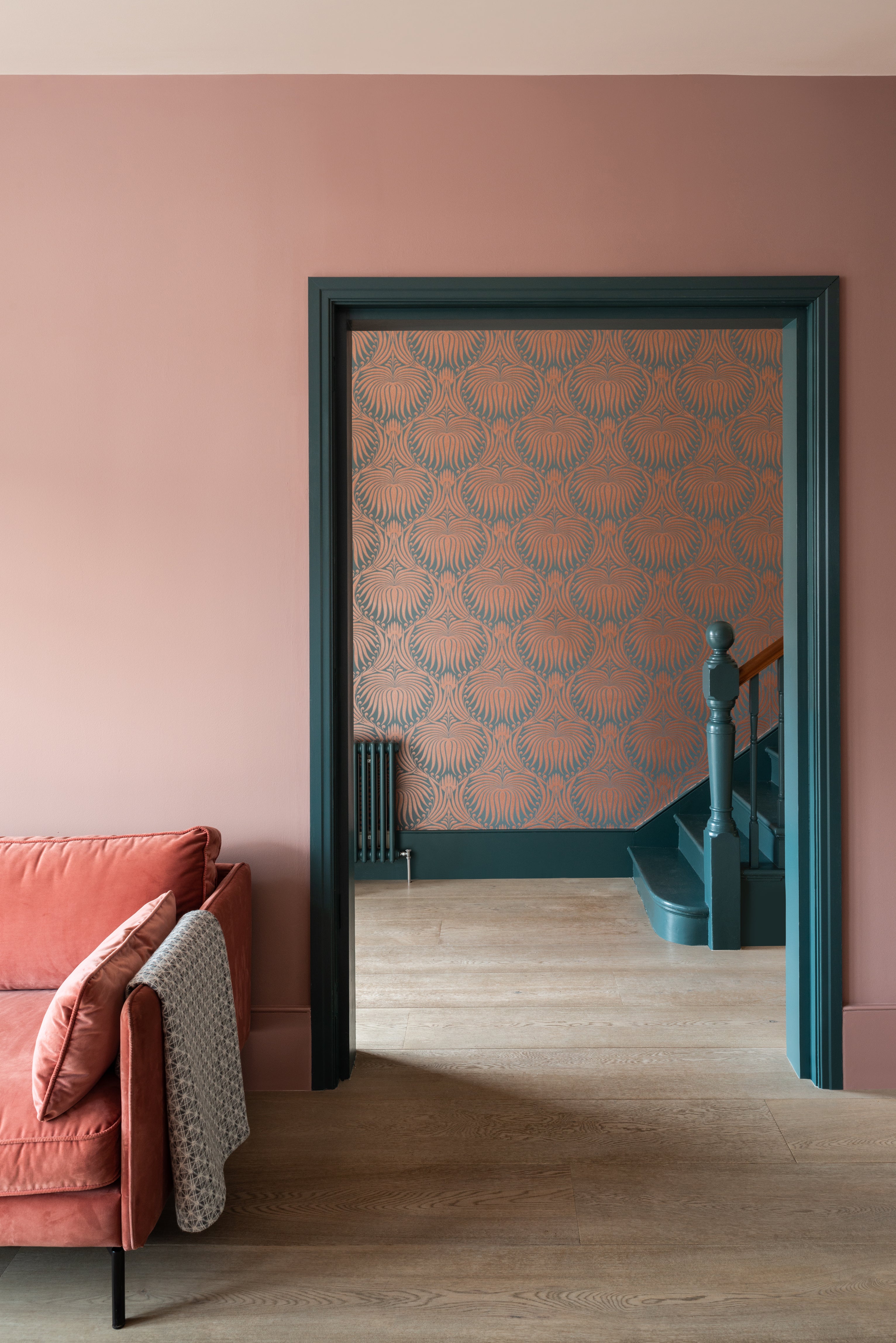 Sulking Room Pink No.295