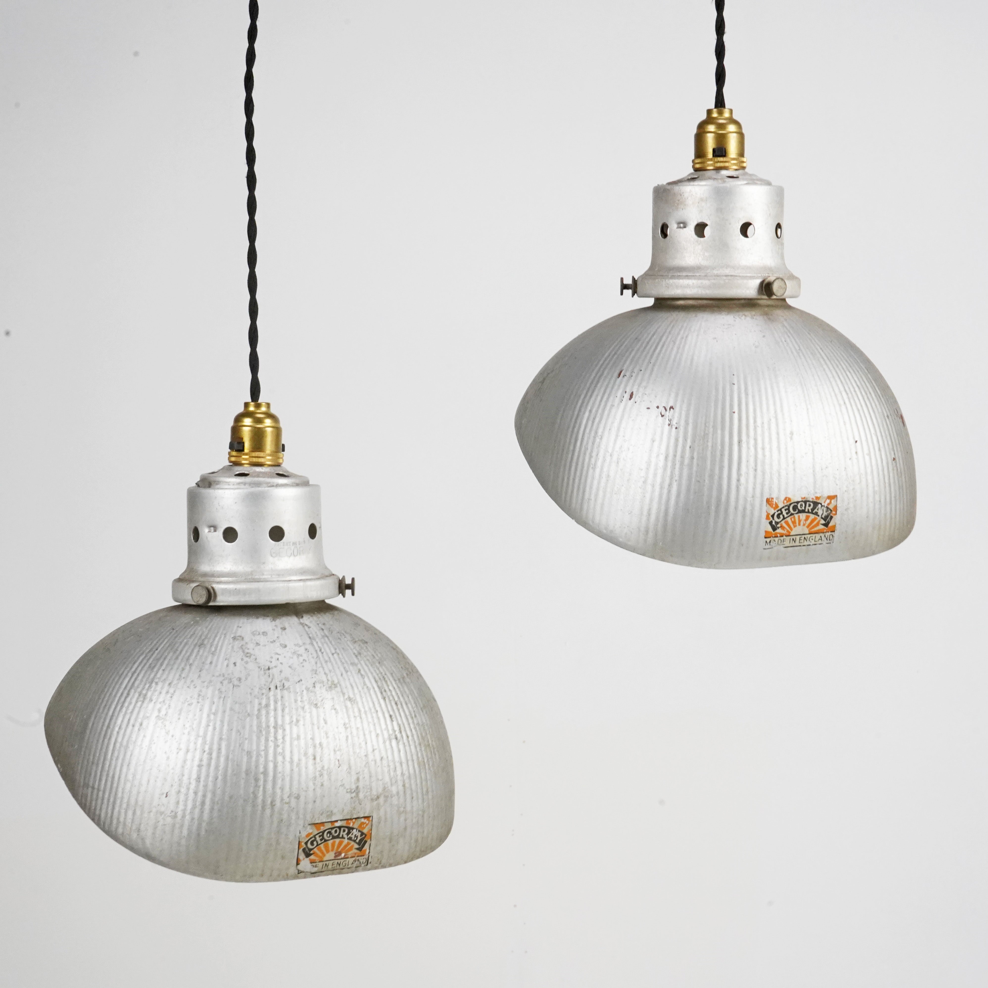 Gecoray Pendant Light