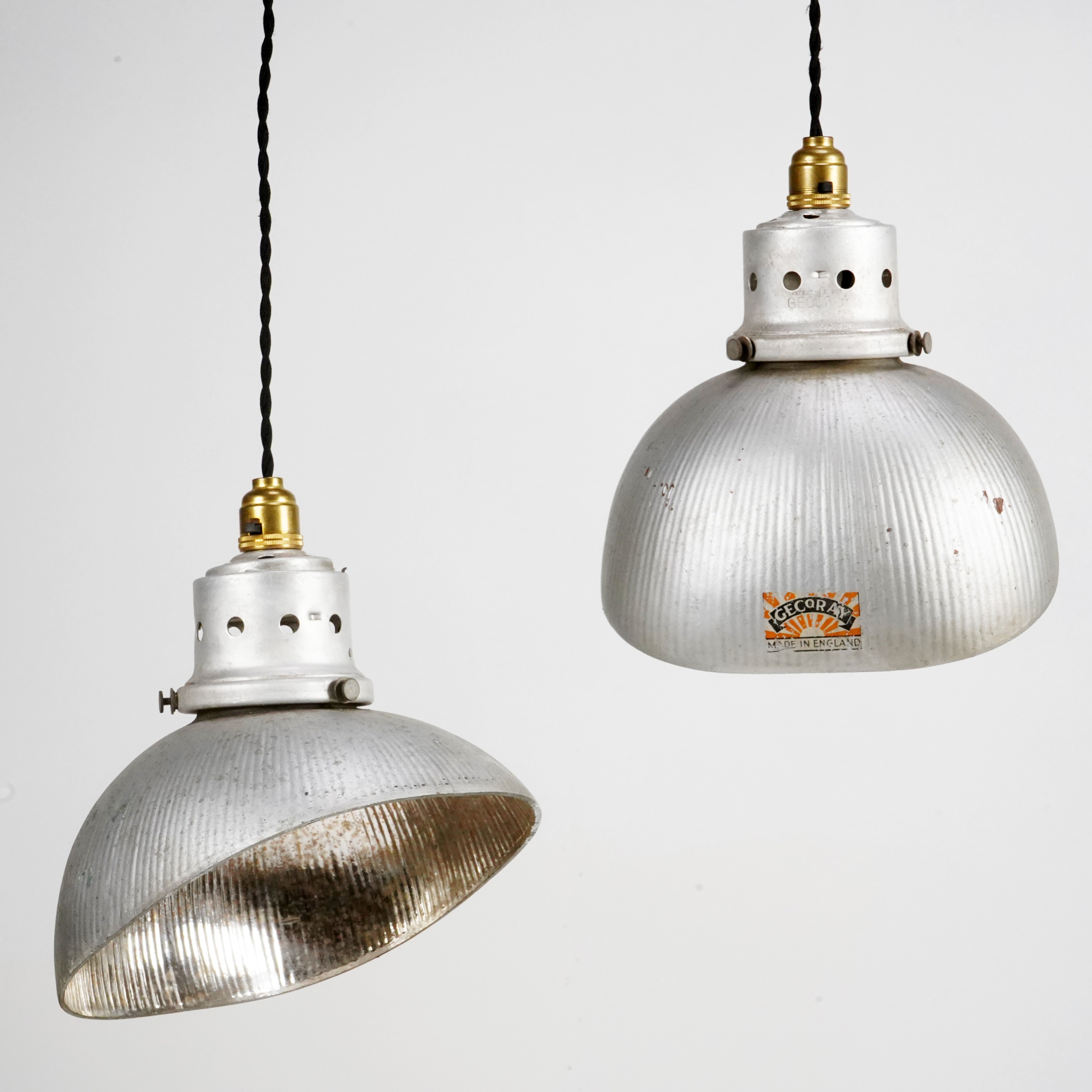 Gecoray Pendant Light