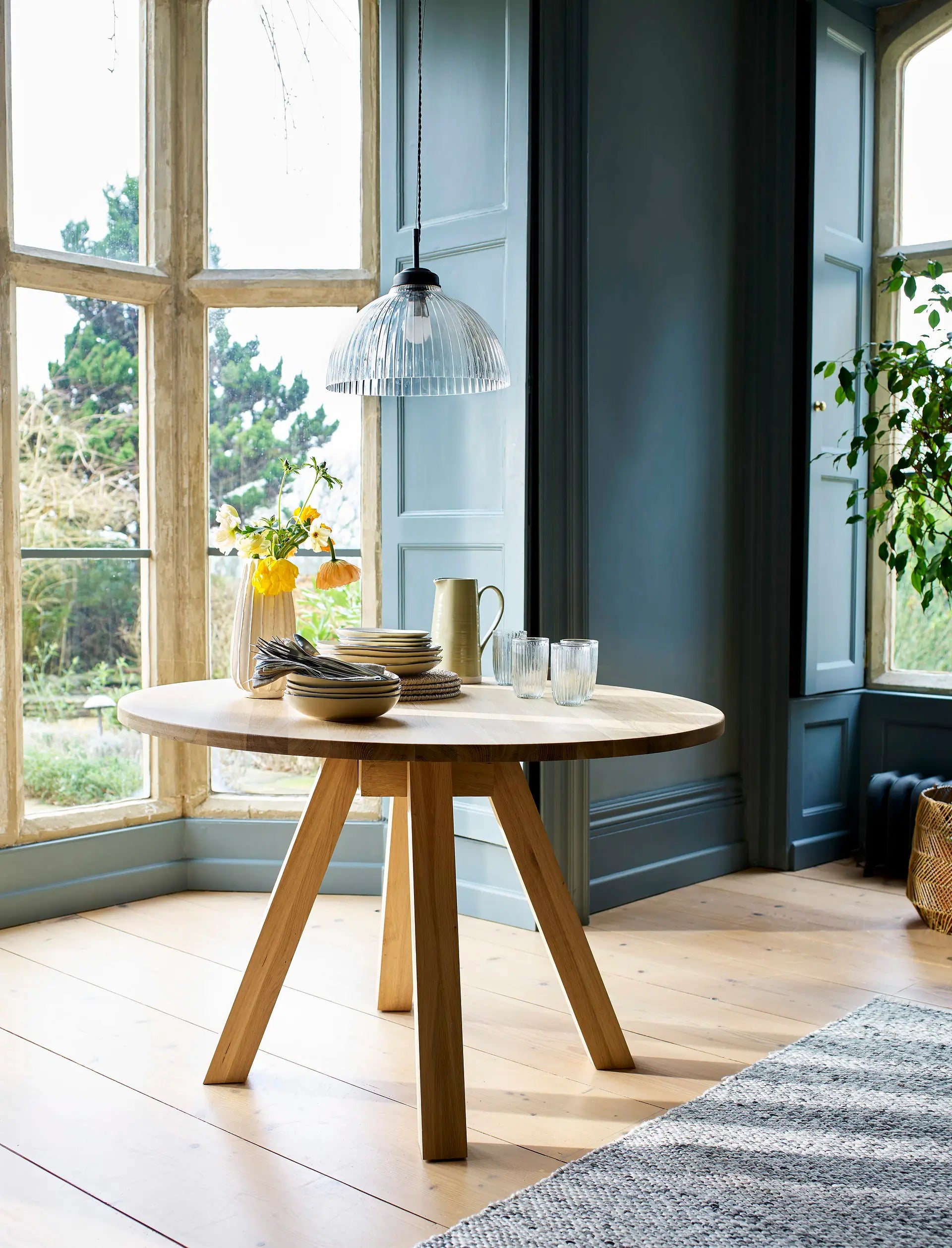 Hambledon Round Dining Table
