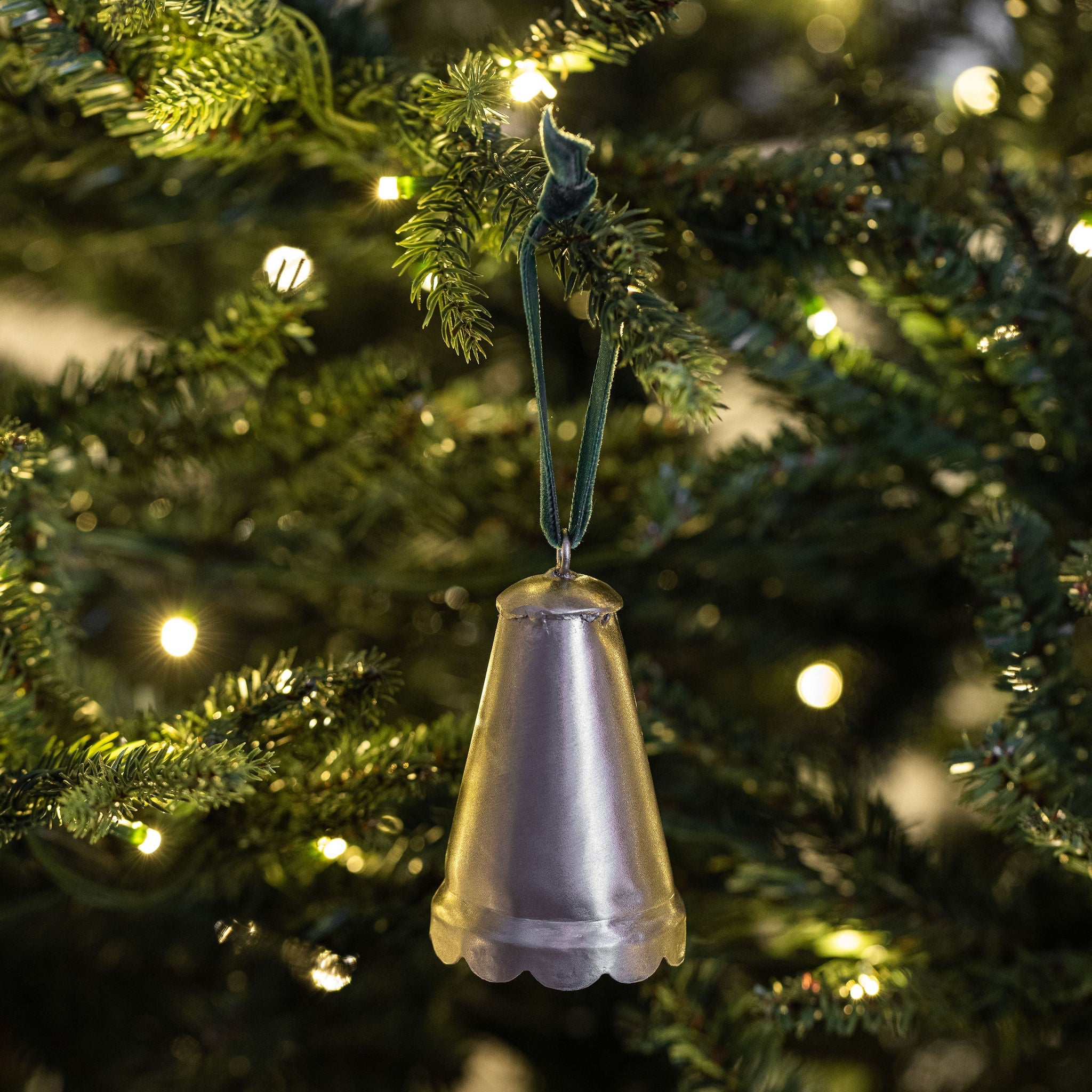 Scallop Brass Bell Ornament
