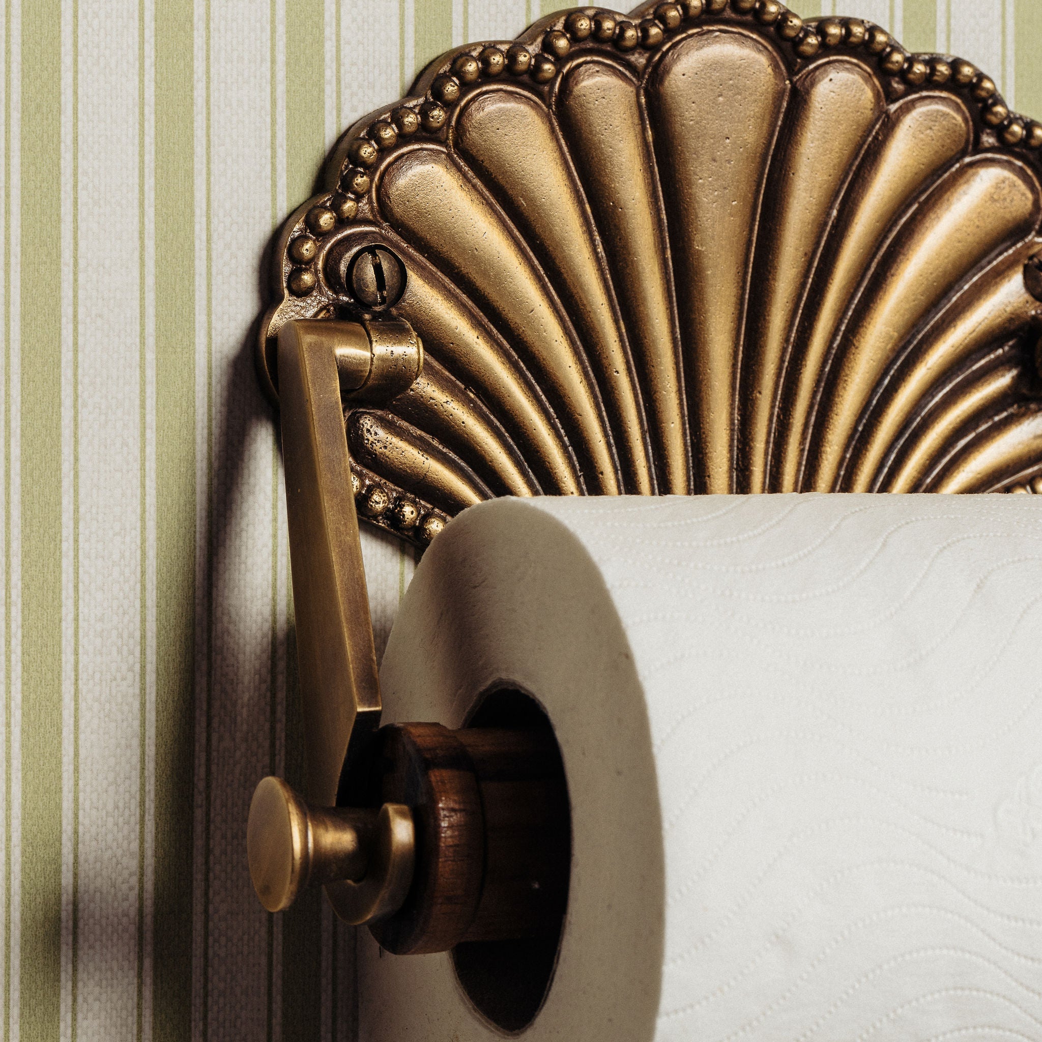 Shell Brass Loo Roll Holder (Antique)