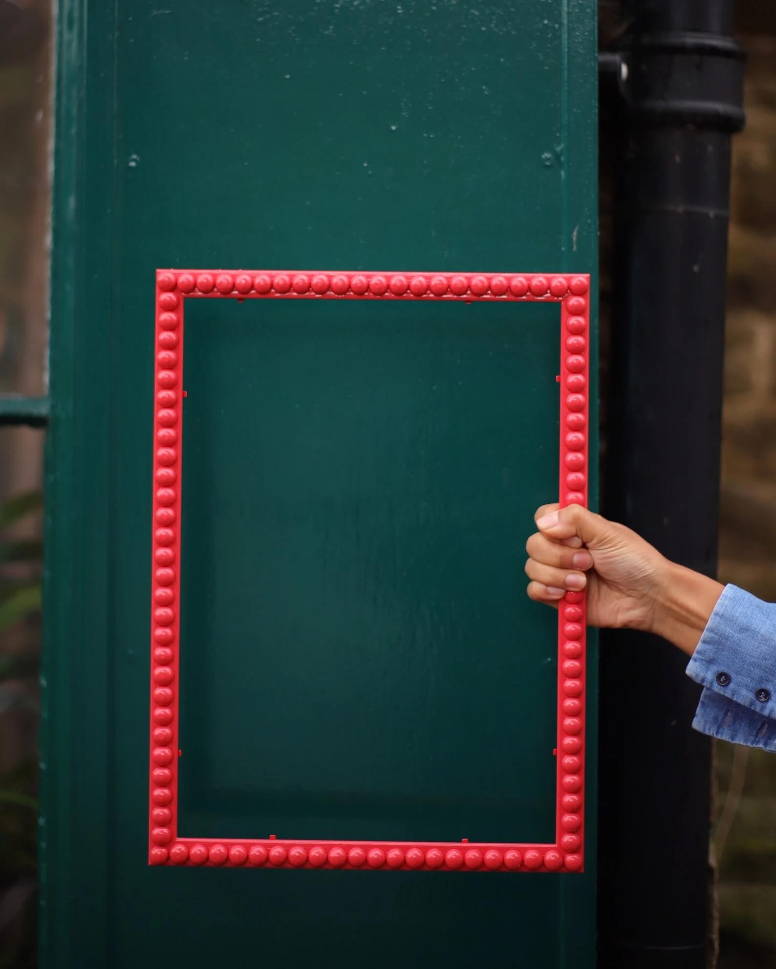 Raspberry Bobbin Frame