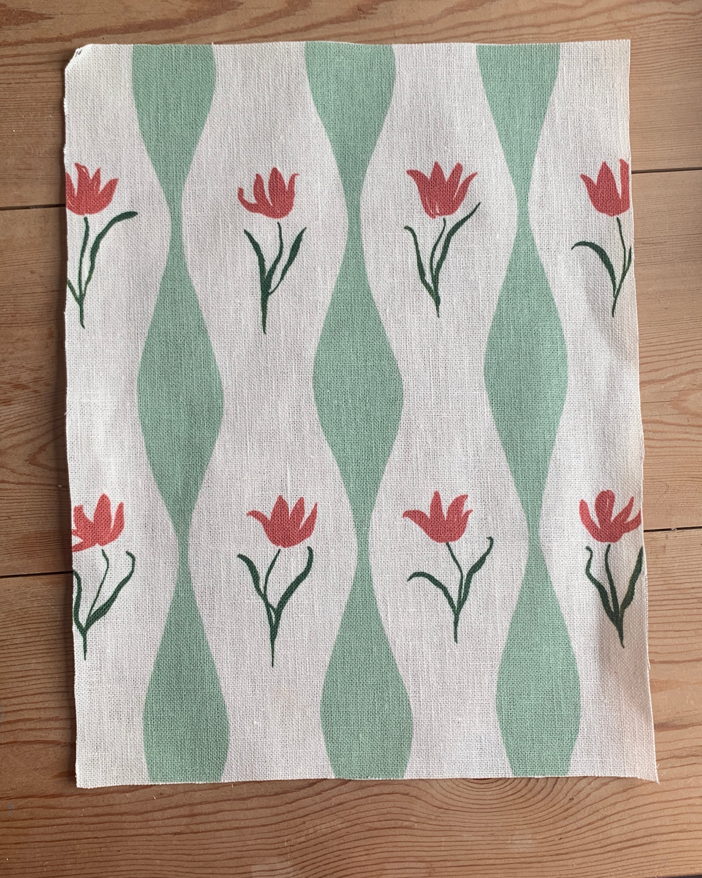 Tulip Wave linen, pistachio