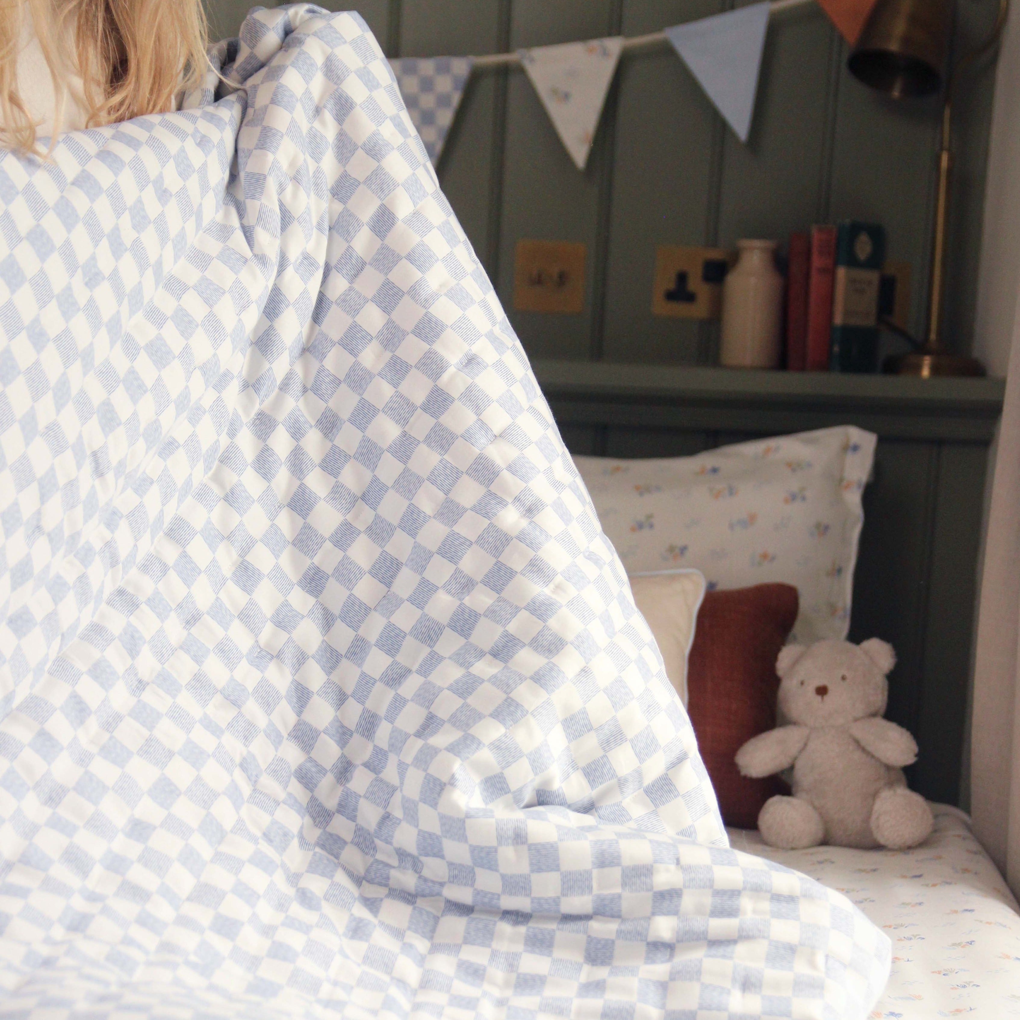 Quilted Bedspread - Waves