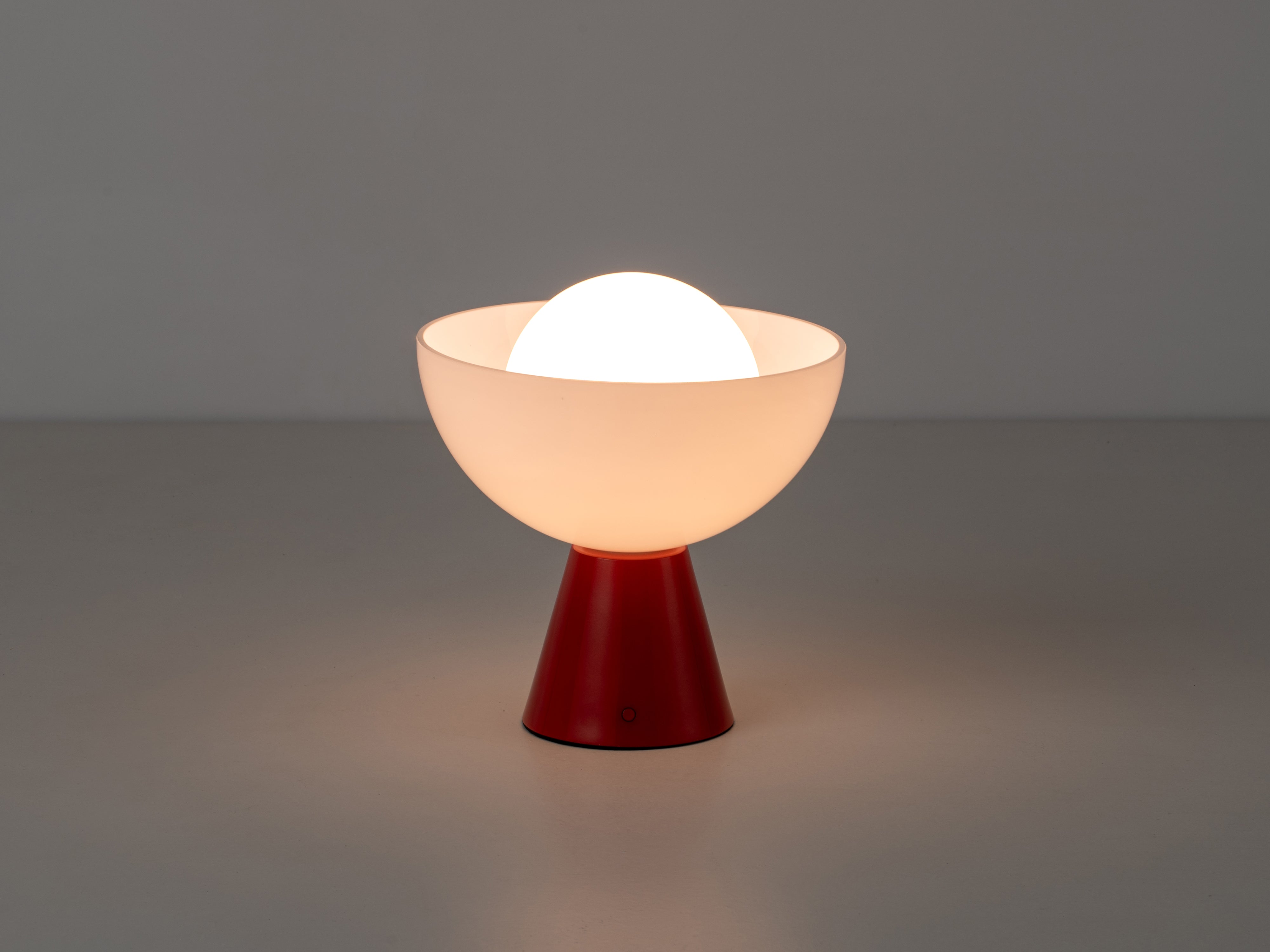 Jam red dome cordless table lamp