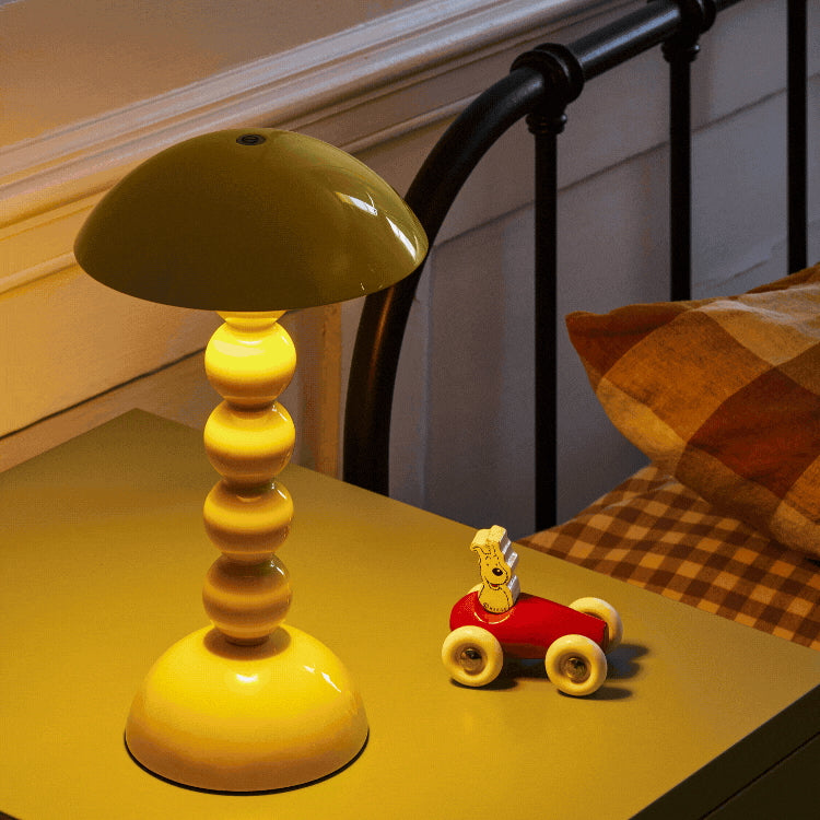 Portable Bobbin Lamp | Buttercream