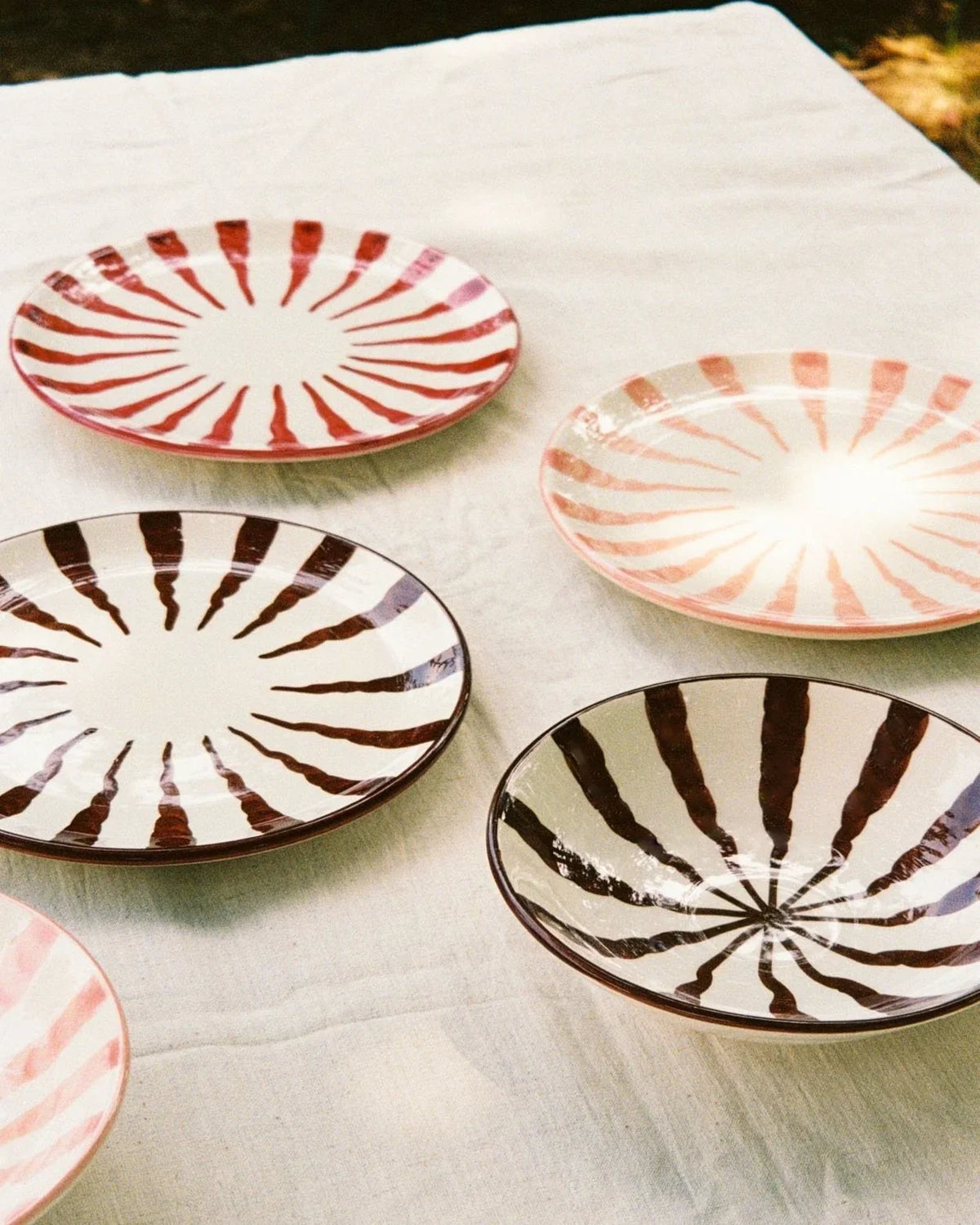 Wave Dinner Plate - Espresso