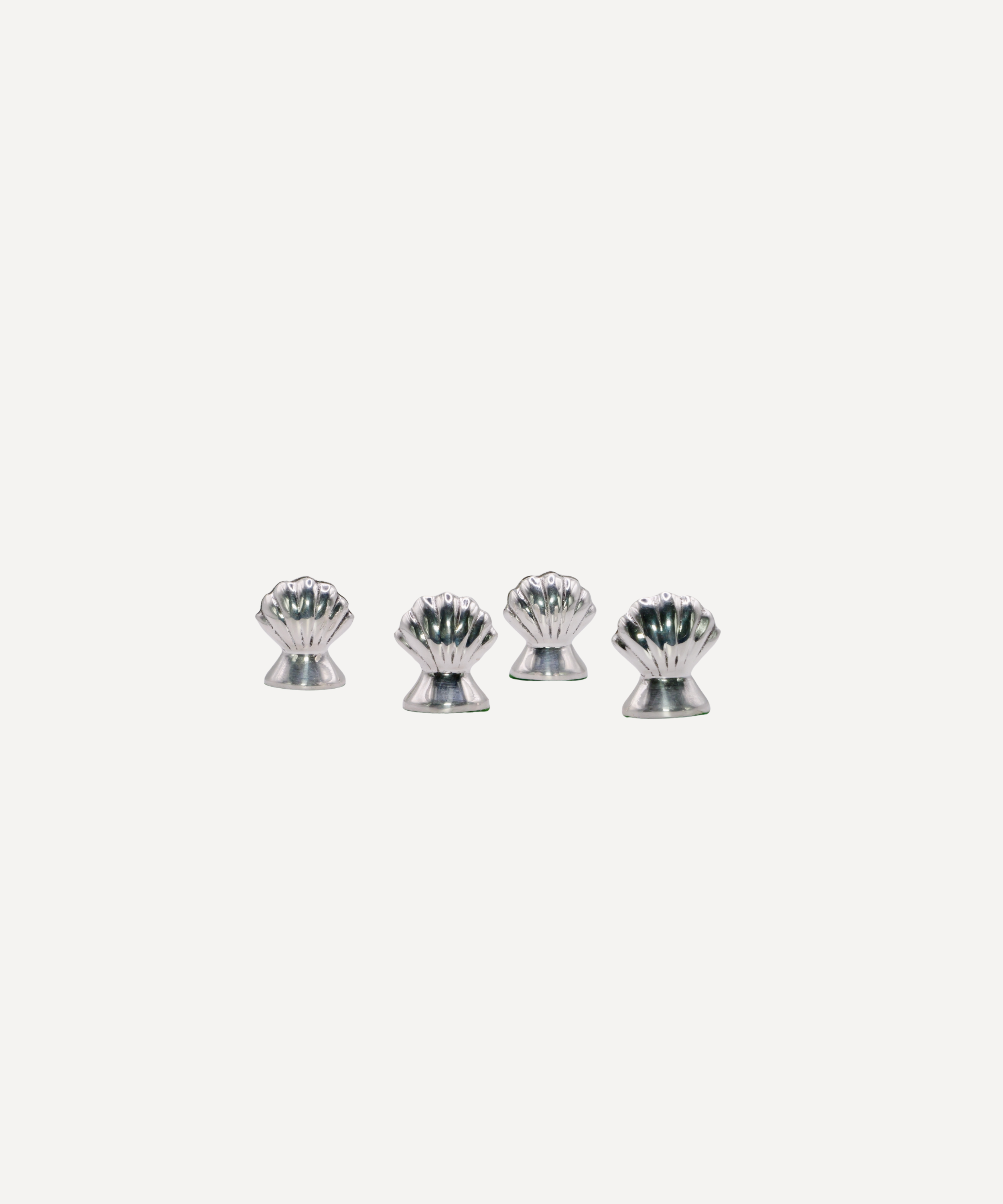 Marla Primrose Shell Place Card Holders – Set of 4