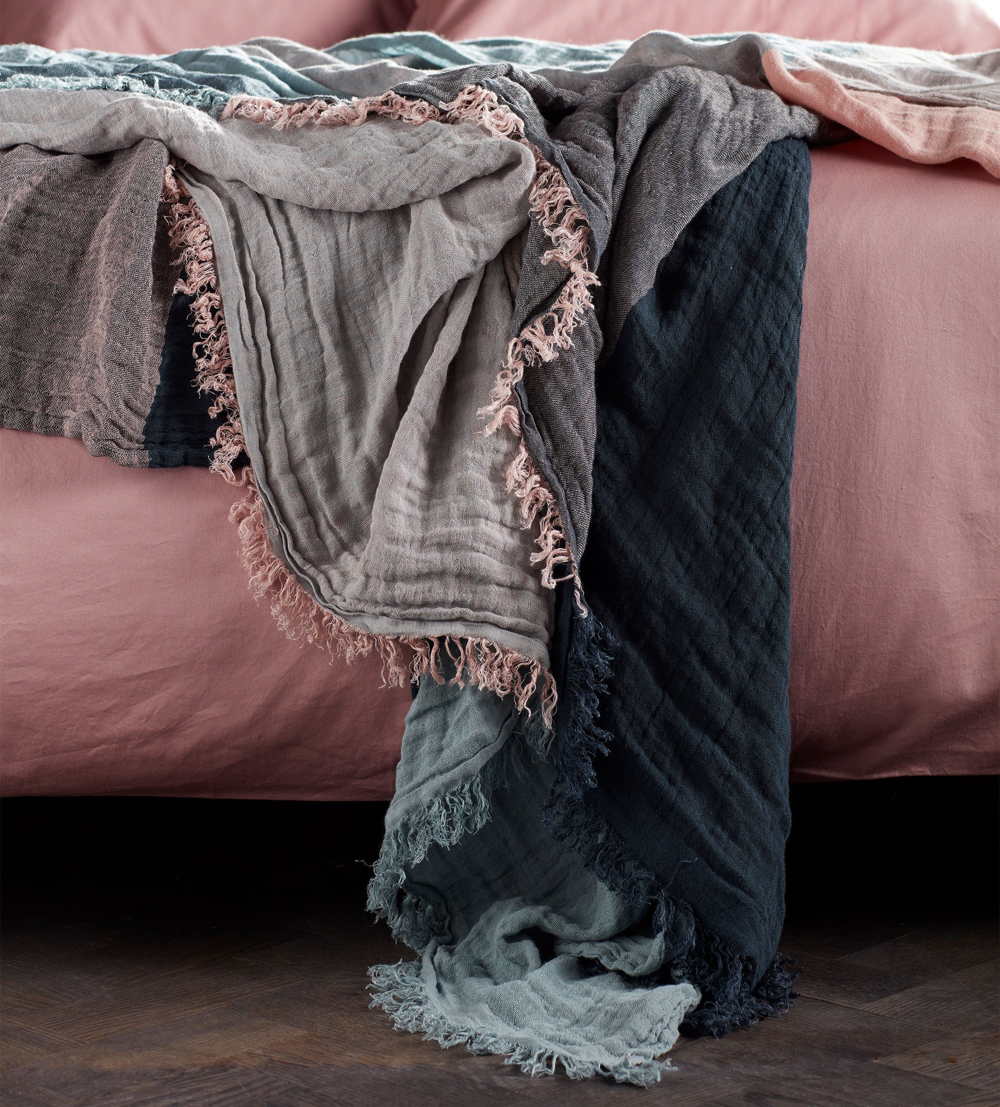 Nancy Cotton Linen Throw