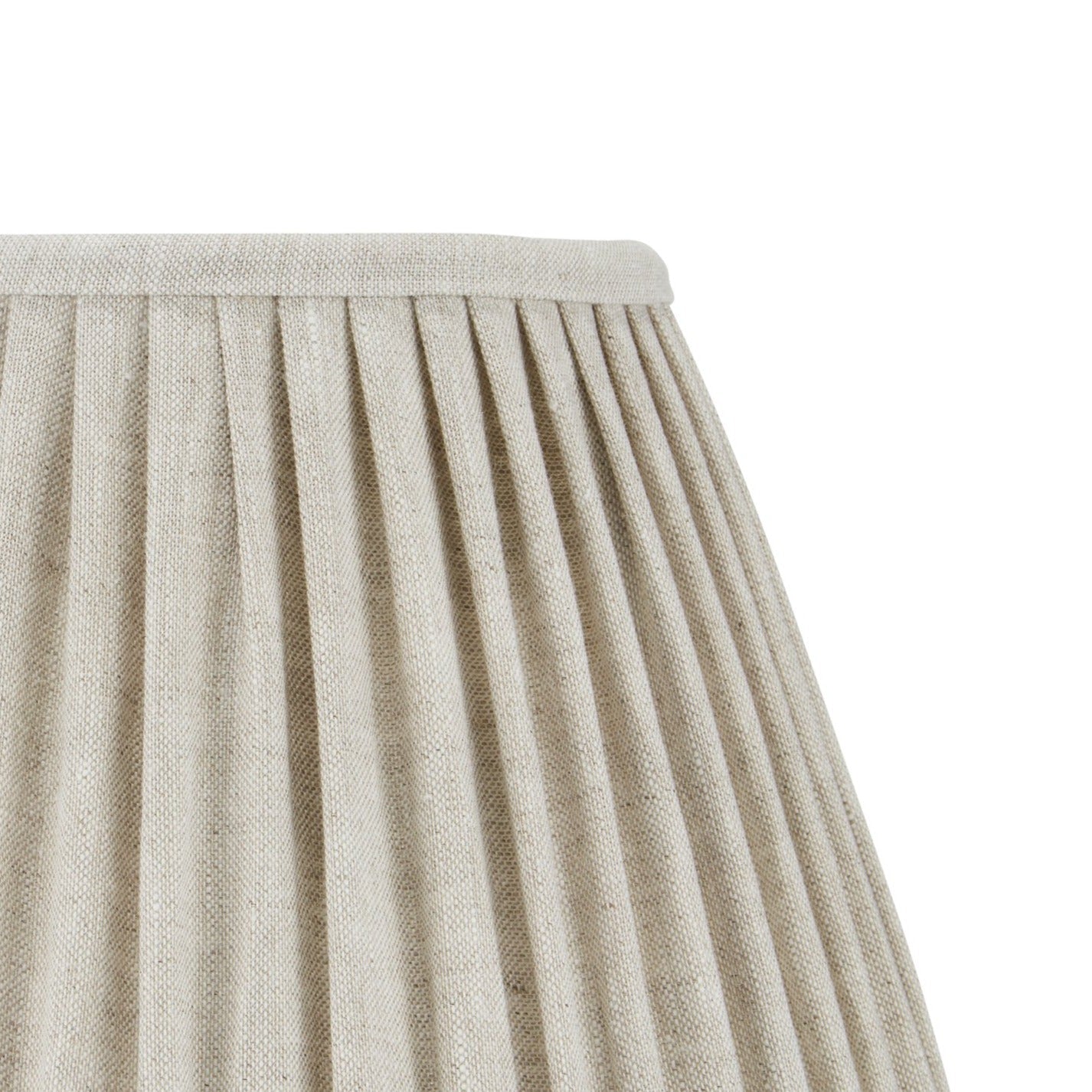 PLEATED LINEN LAMPSHADE IN OATMEAL