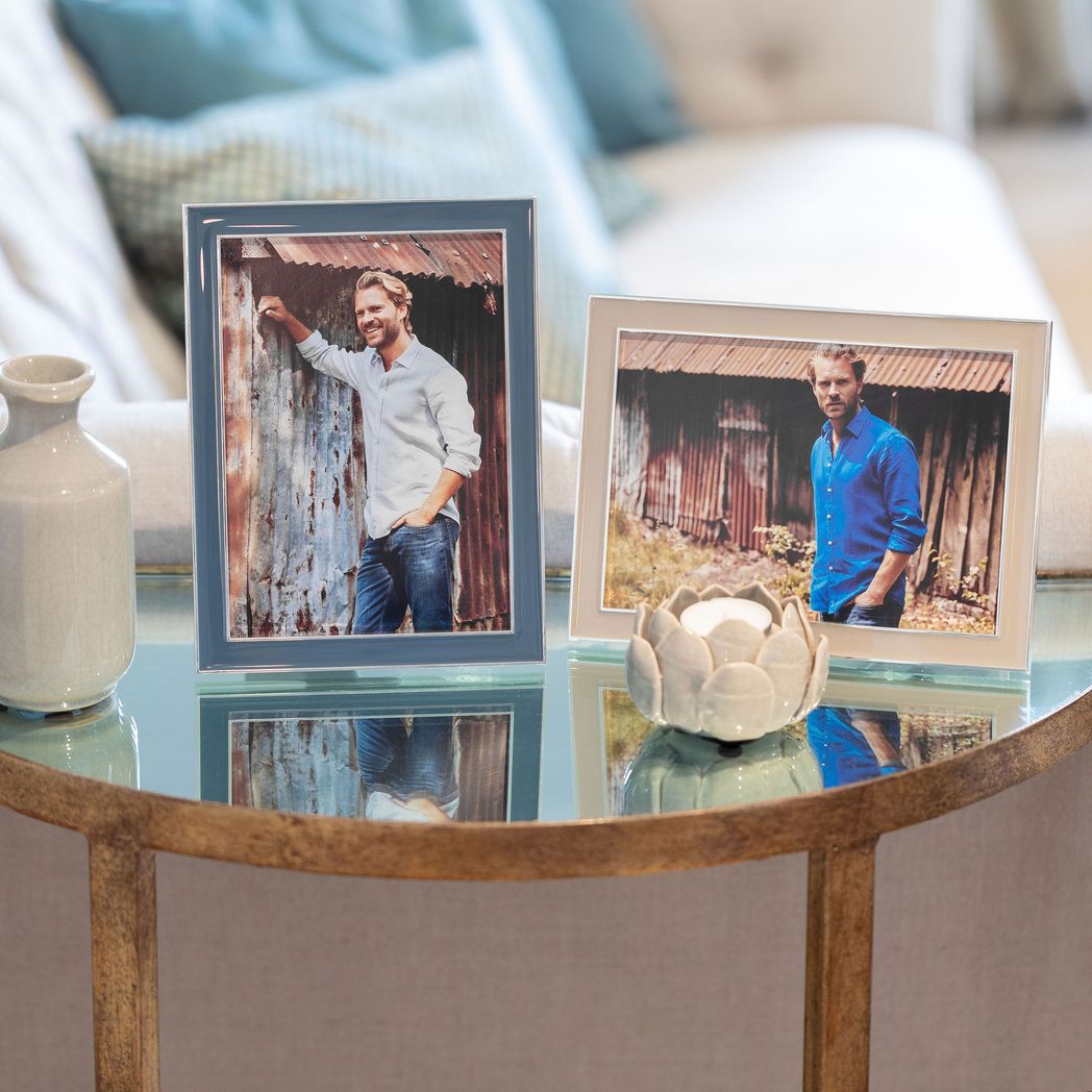 denim-enamel-silver-frame-723779.jpg?output=png&maxage=31d&w=1048&h=1048&fit=contain&we&n=-1