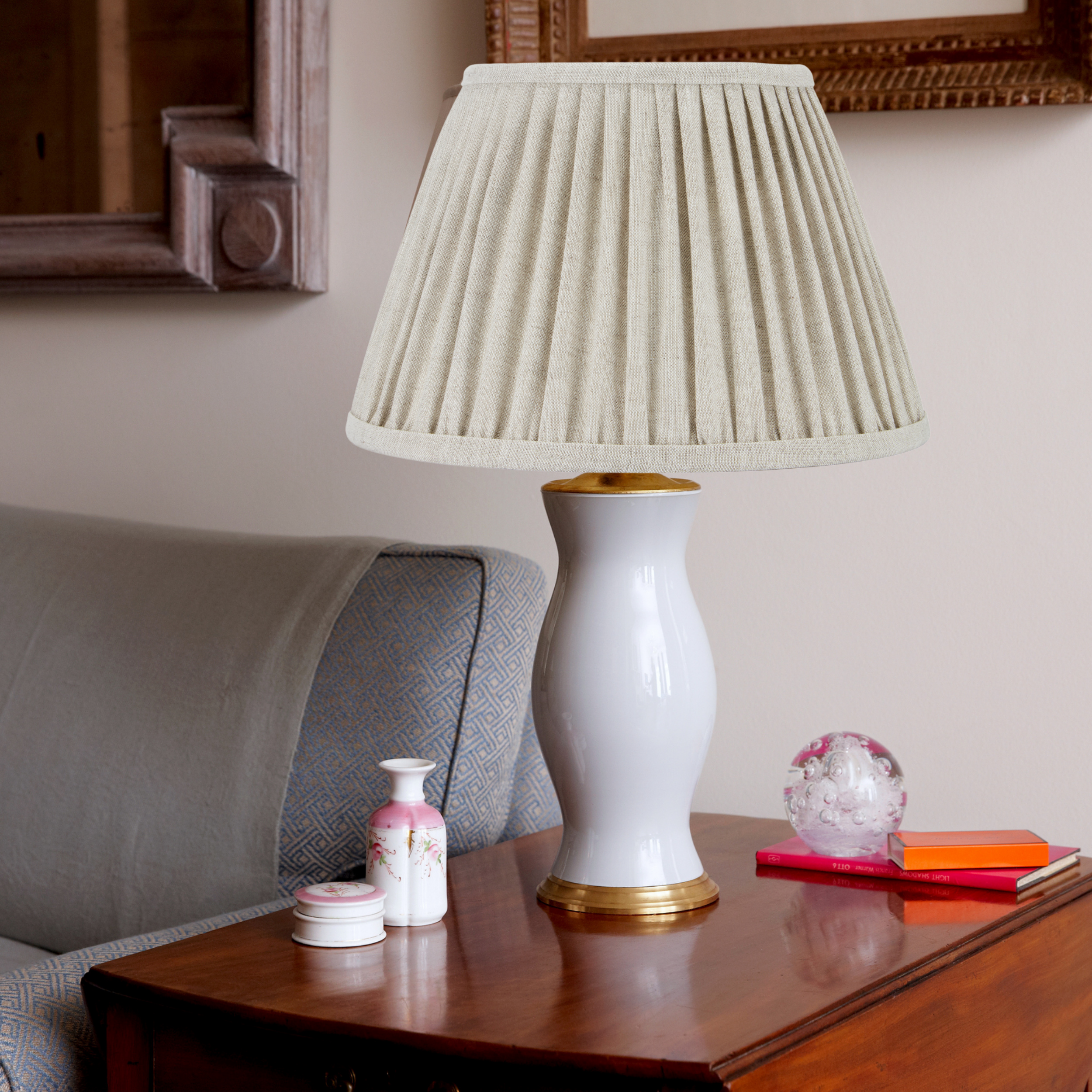 PLEATED LINEN LAMPSHADE IN OATMEAL