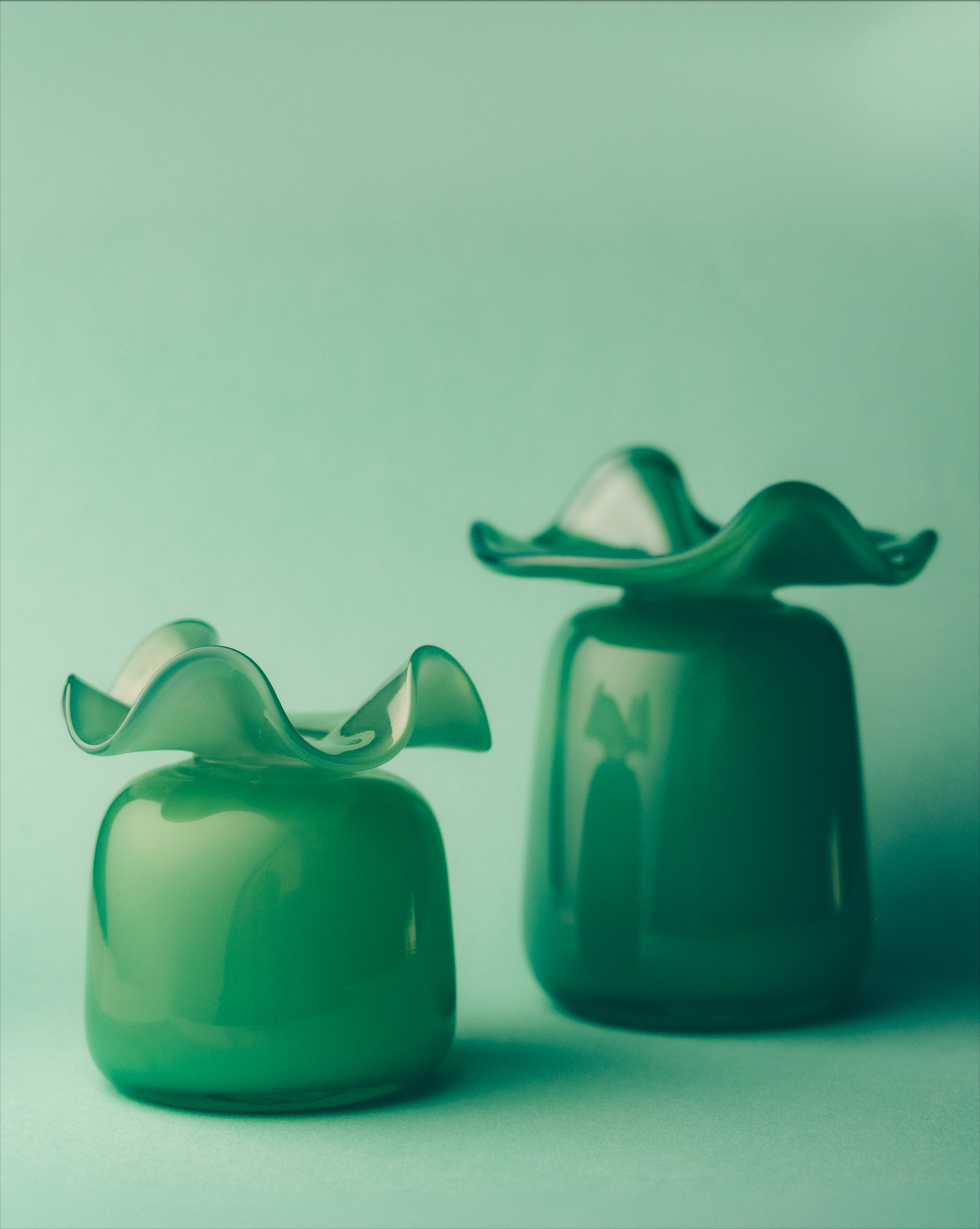 Marla Primrose Medium Handmade Glass Ruffle Bud Vase – Teal