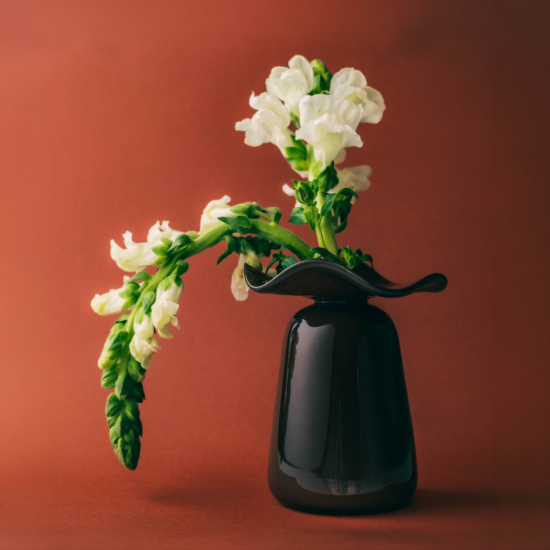 Handmade Glass Ruffle Bud Vase | Brown