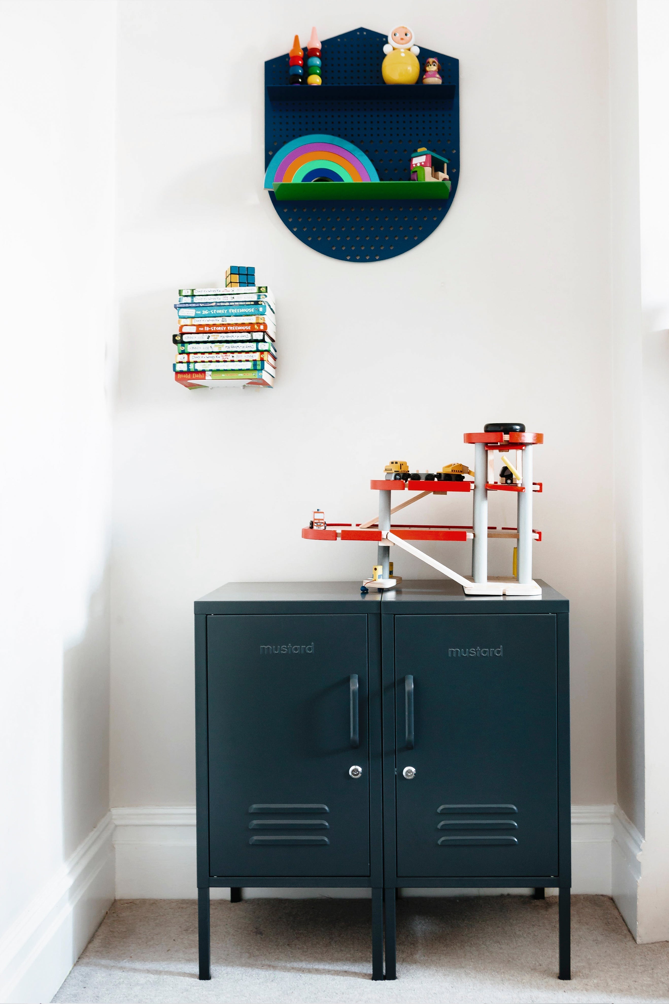 Shorty Locker