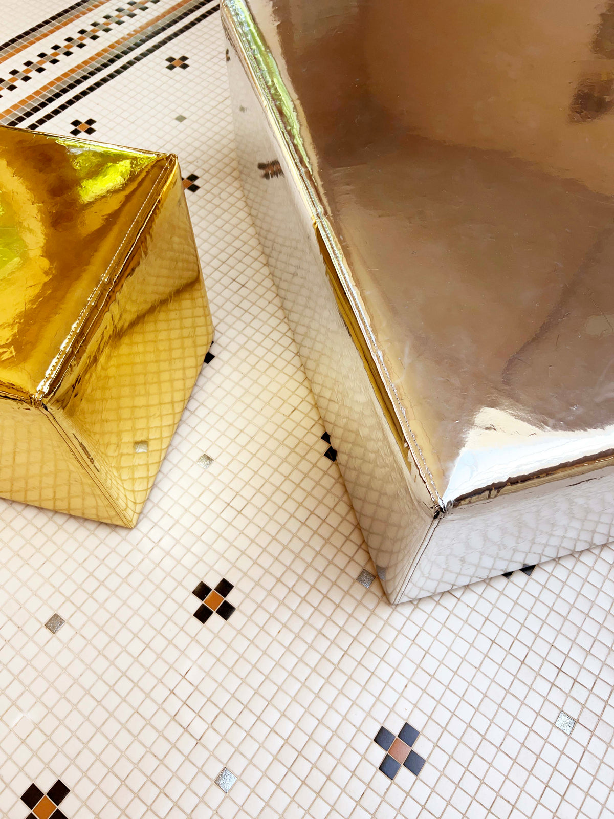 DISCO Ottoman, Gold