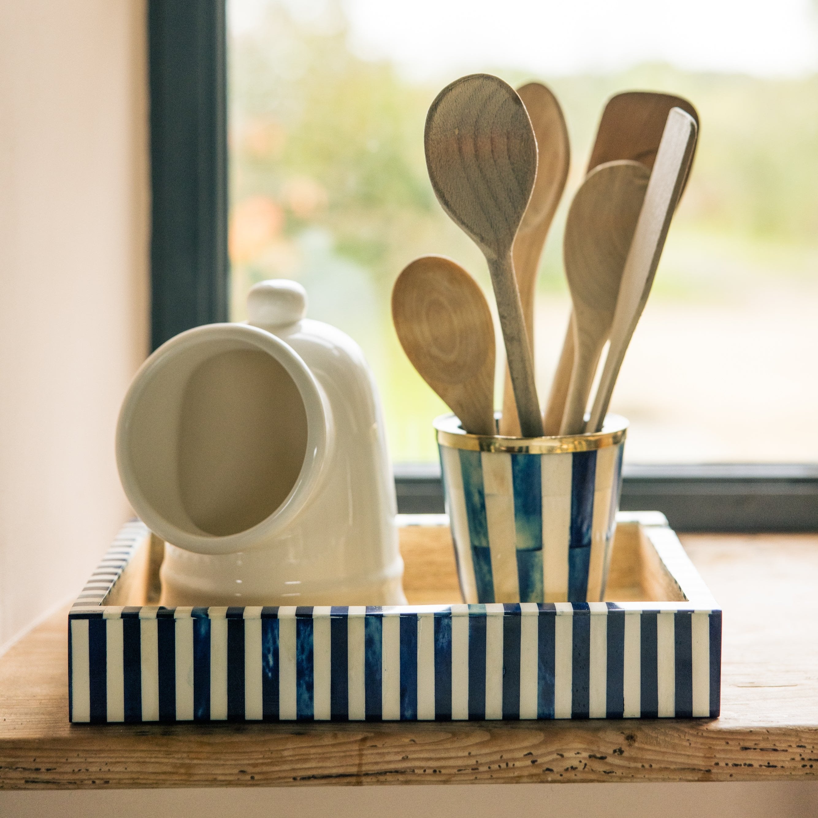 Striped Inlay Brush Pot | Blue & White